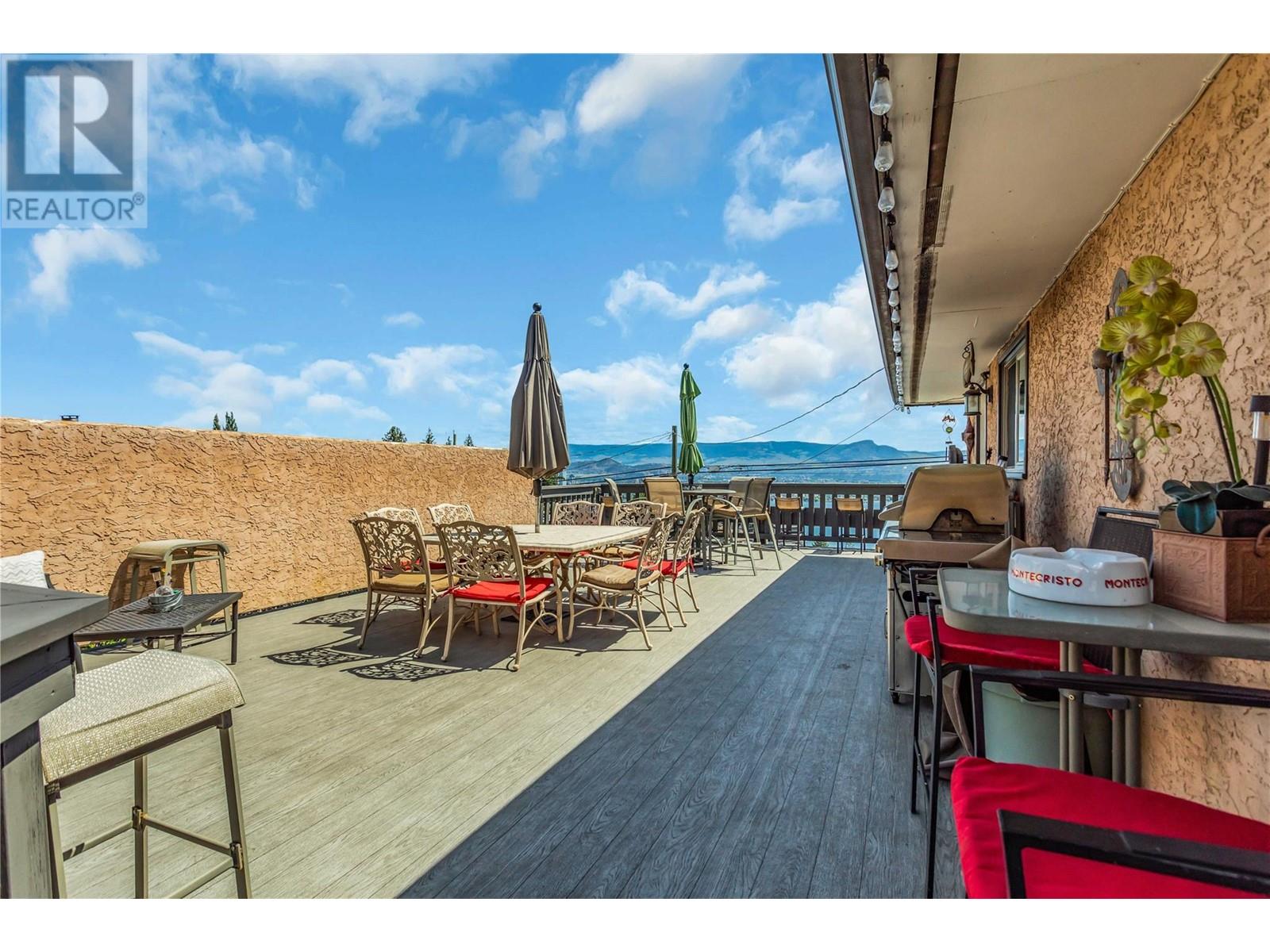  2370 Thacker Drive, West Kelowna