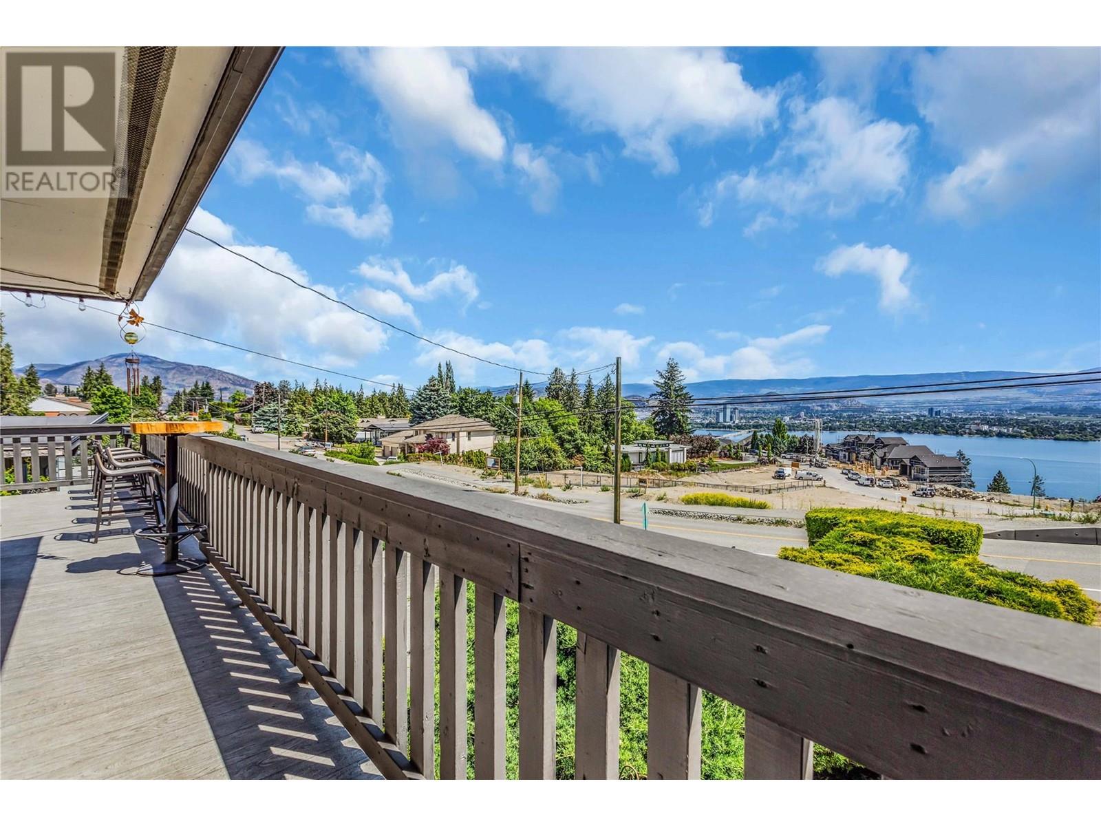  2370 Thacker Drive, West Kelowna