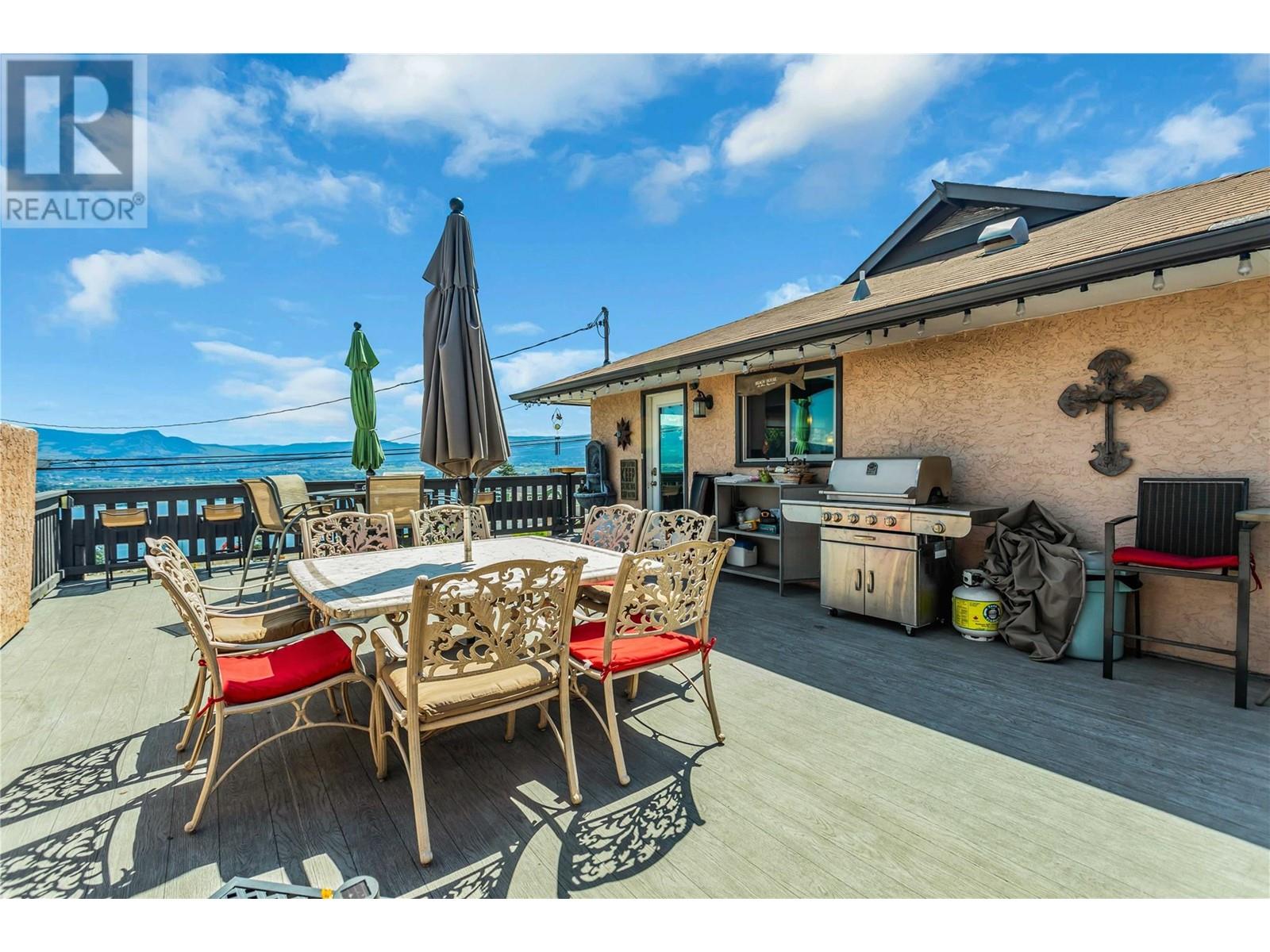  2370 Thacker Drive, West Kelowna