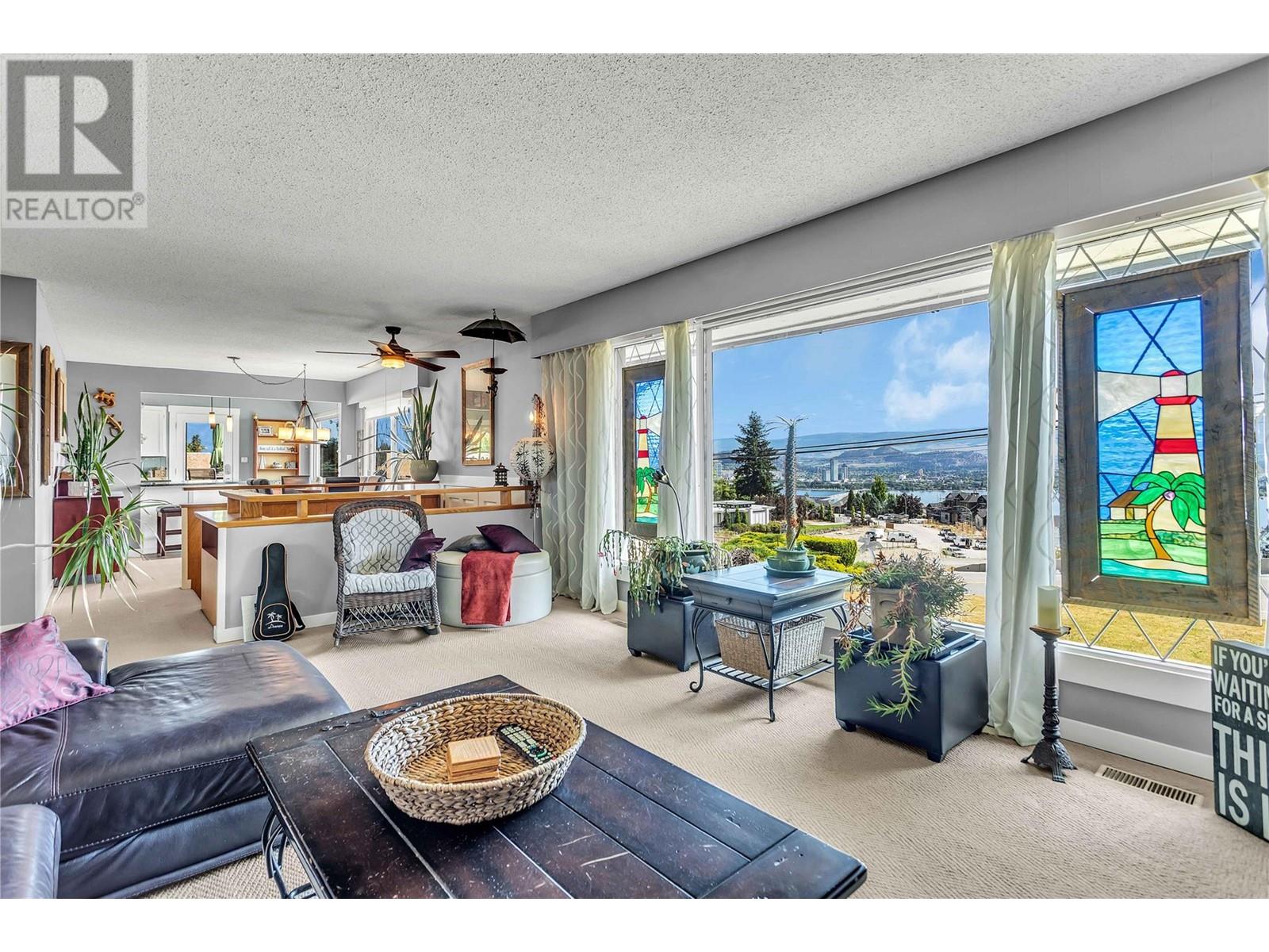  2370 Thacker Drive, West Kelowna