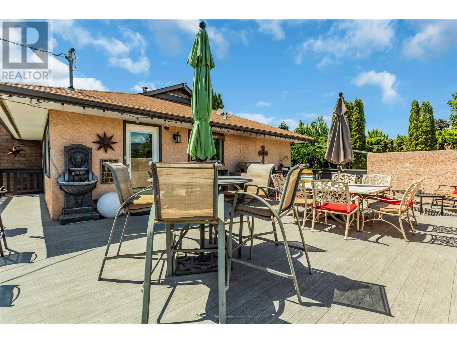  2370 Thacker Drive, West Kelowna