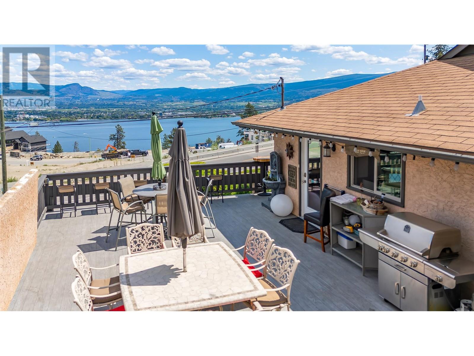  2370 Thacker Drive, West Kelowna