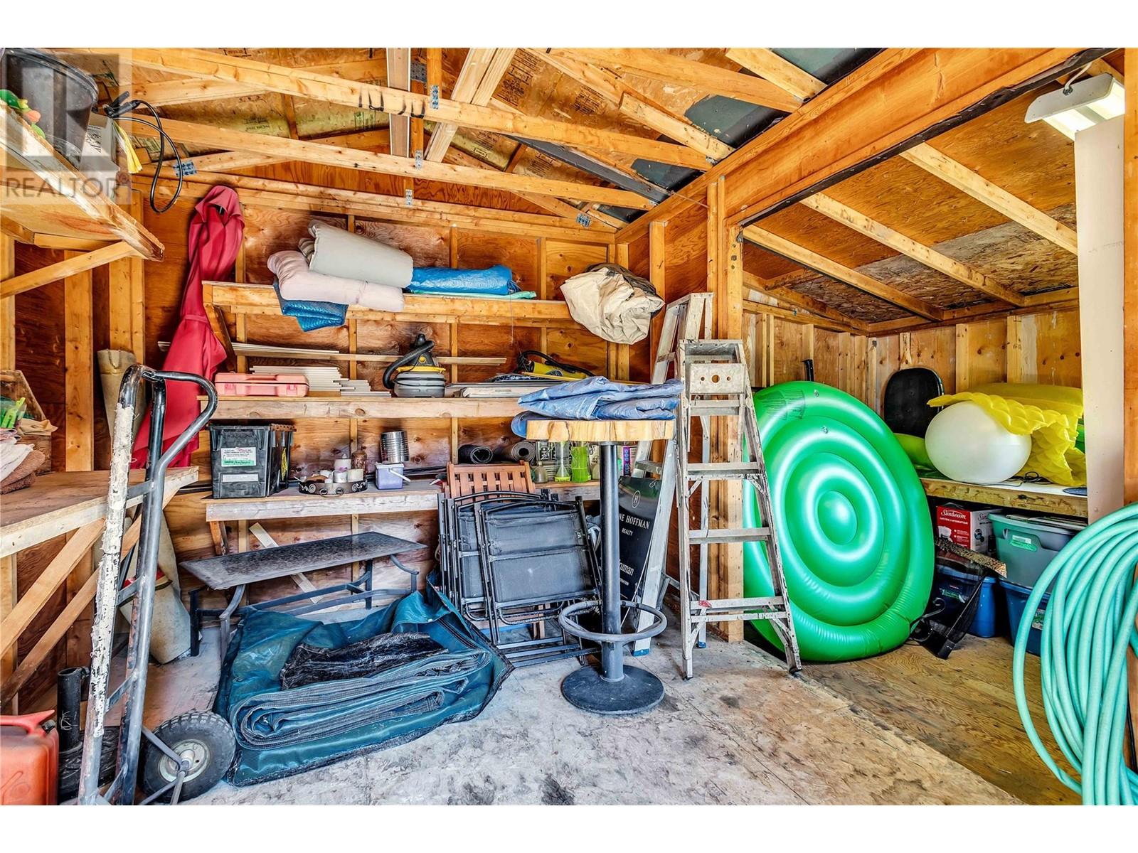  2370 Thacker Drive, West Kelowna
