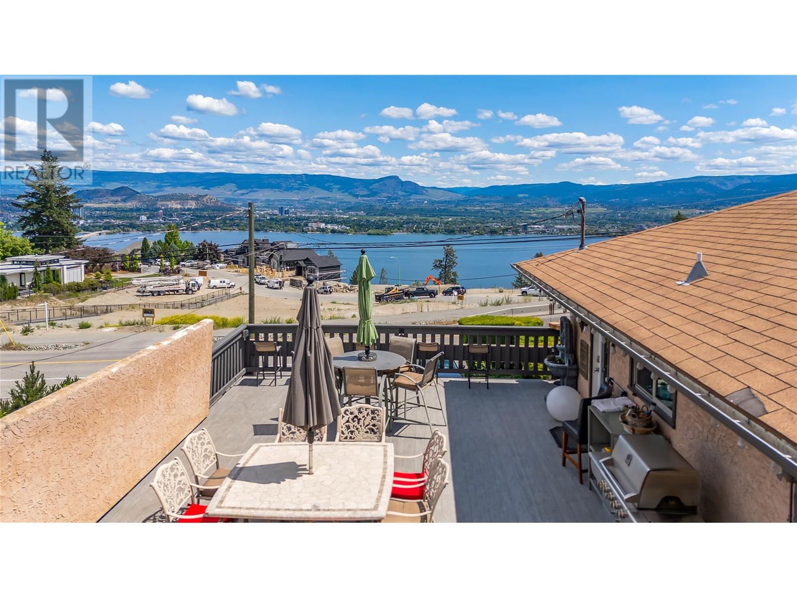  2370 Thacker Drive, West Kelowna