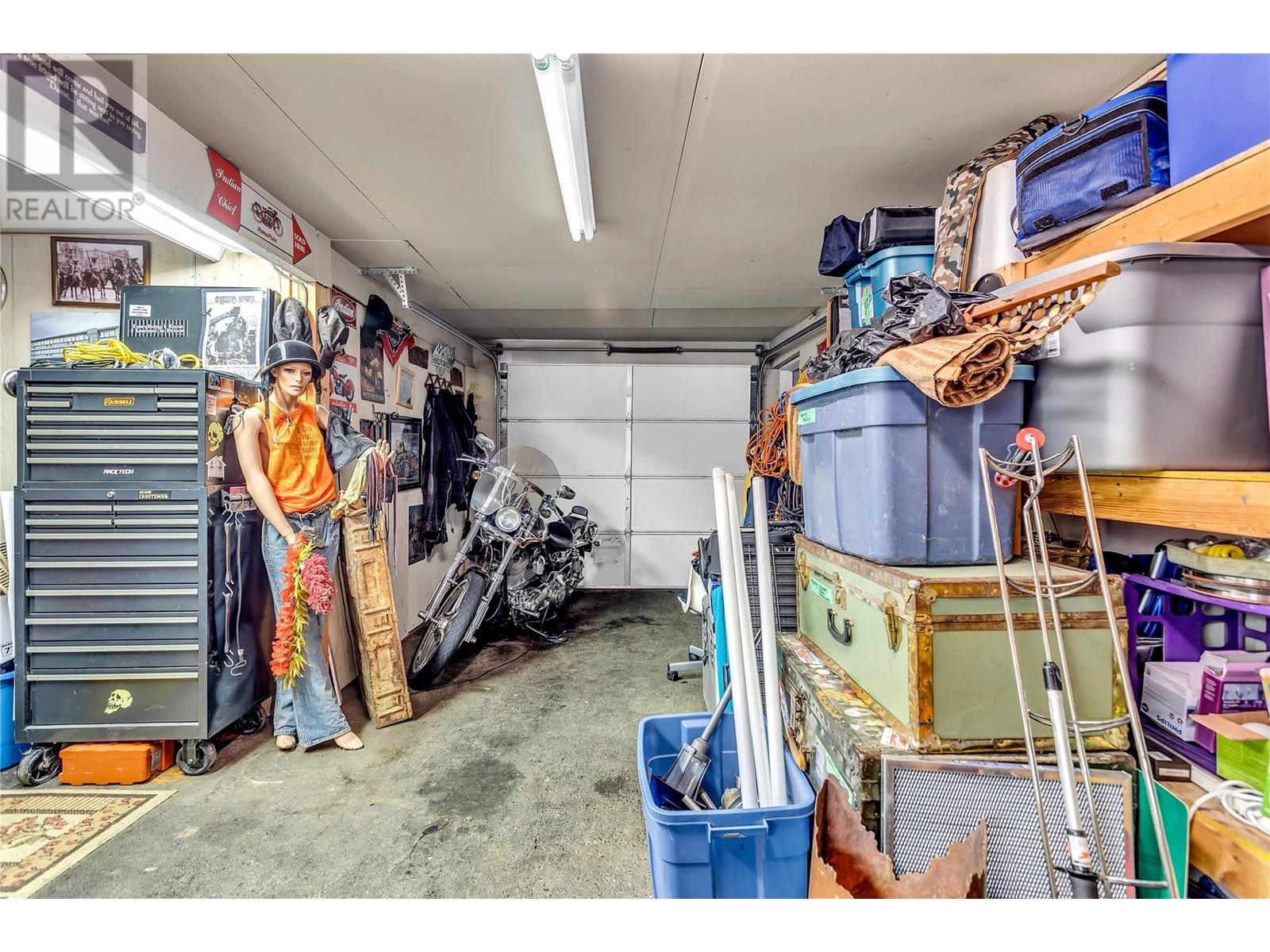 2370 Thacker Drive, West Kelowna