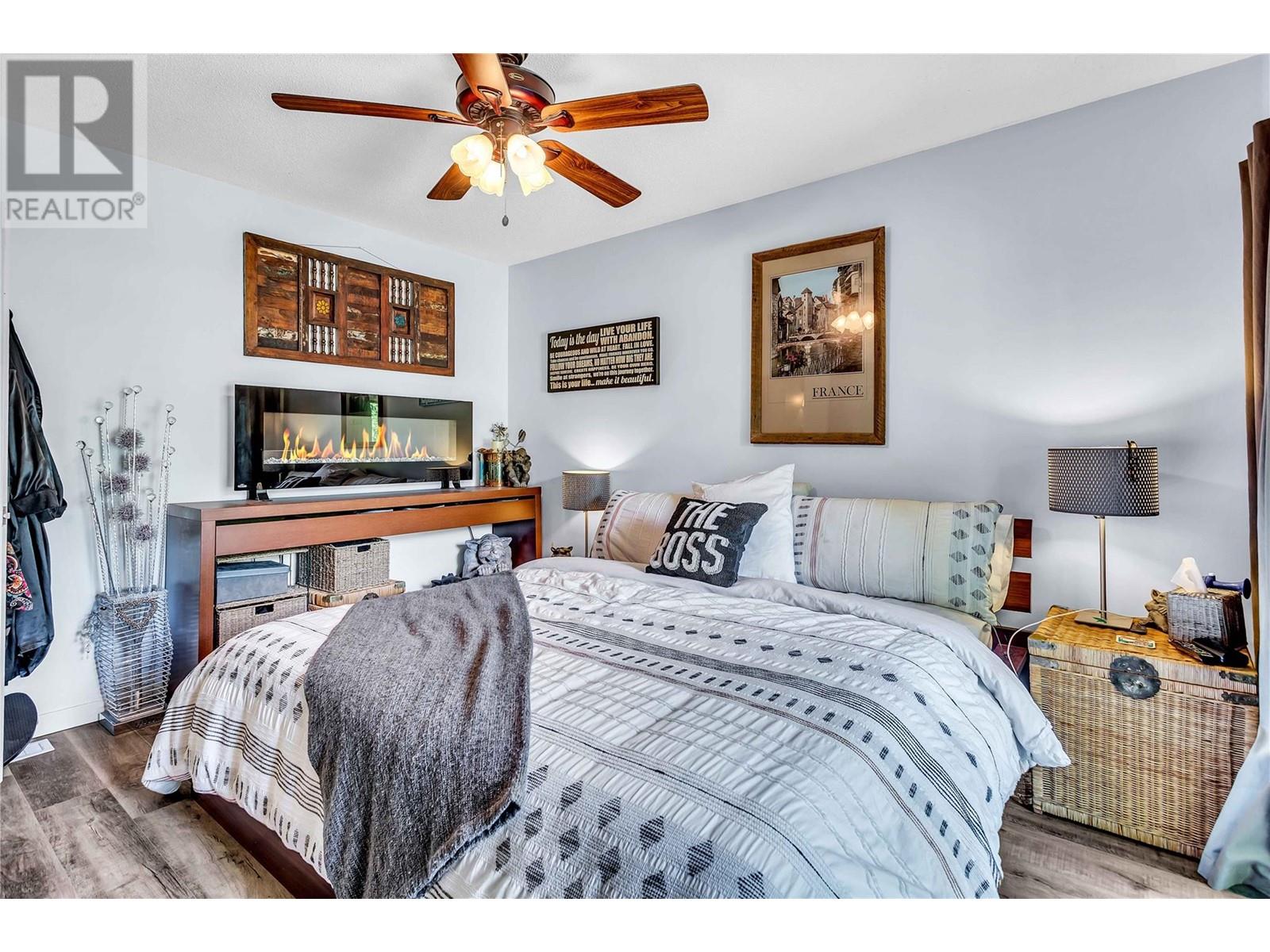  2370 Thacker Drive, West Kelowna