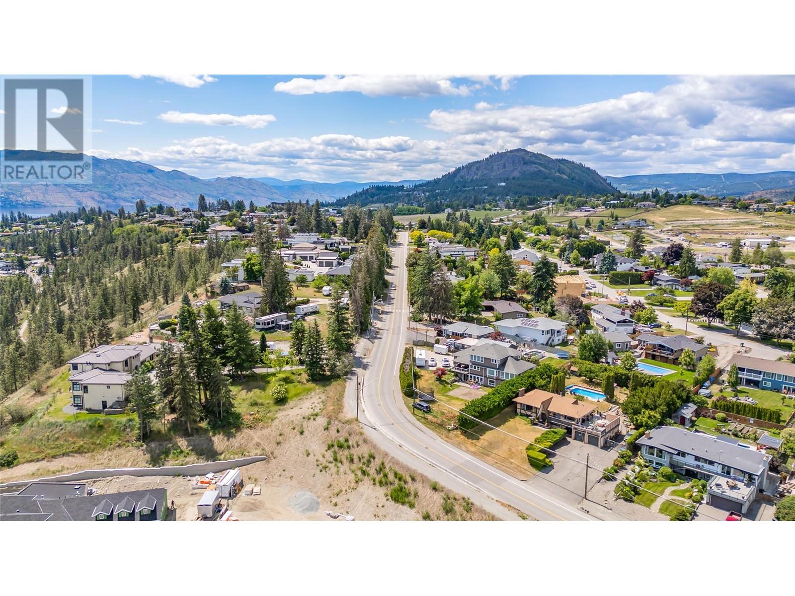  2370 Thacker Drive, West Kelowna