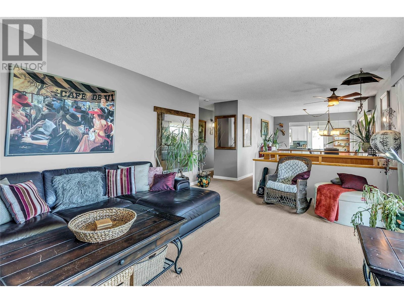  2370 Thacker Drive, West Kelowna