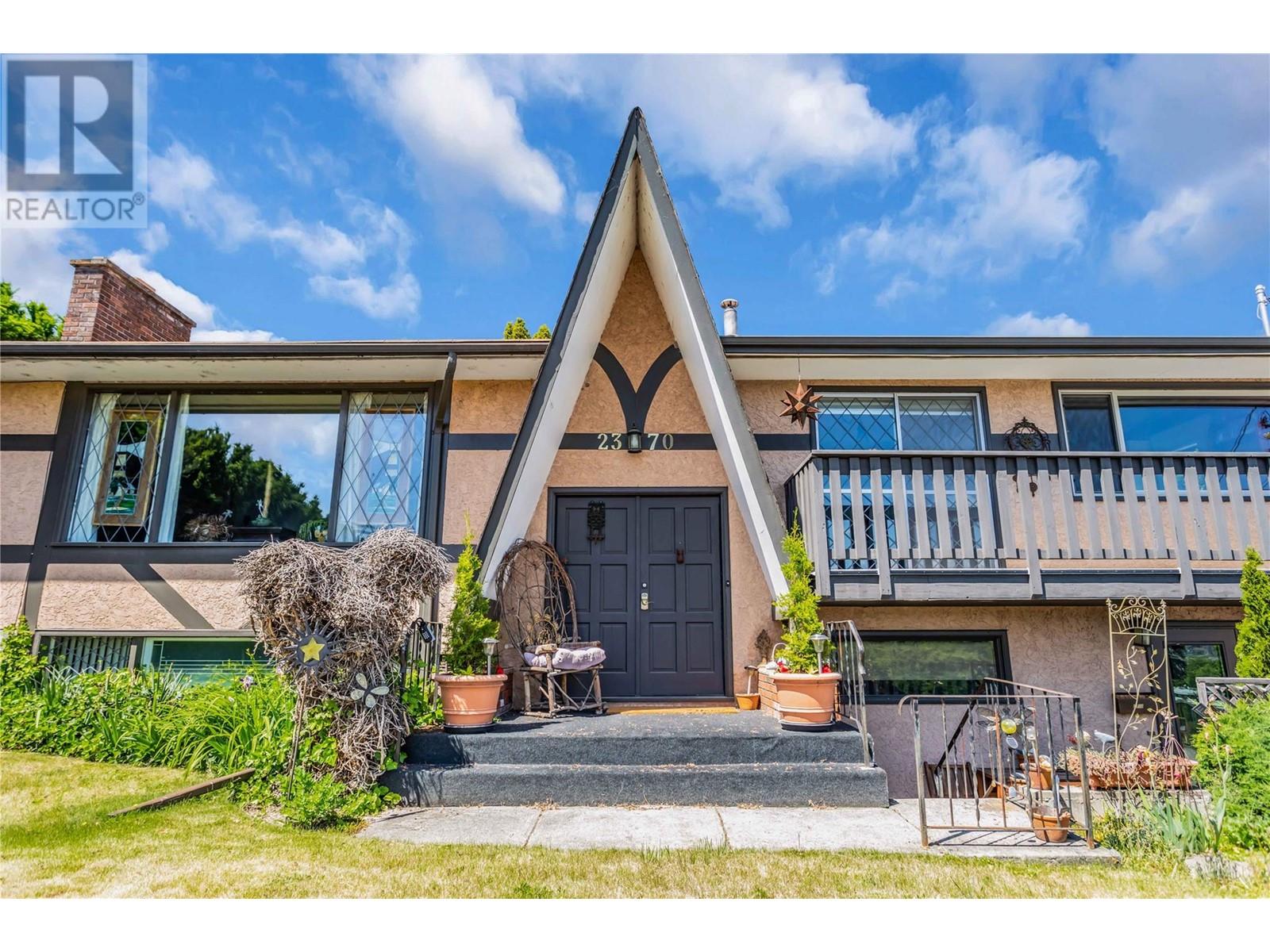  2370 Thacker Drive, West Kelowna