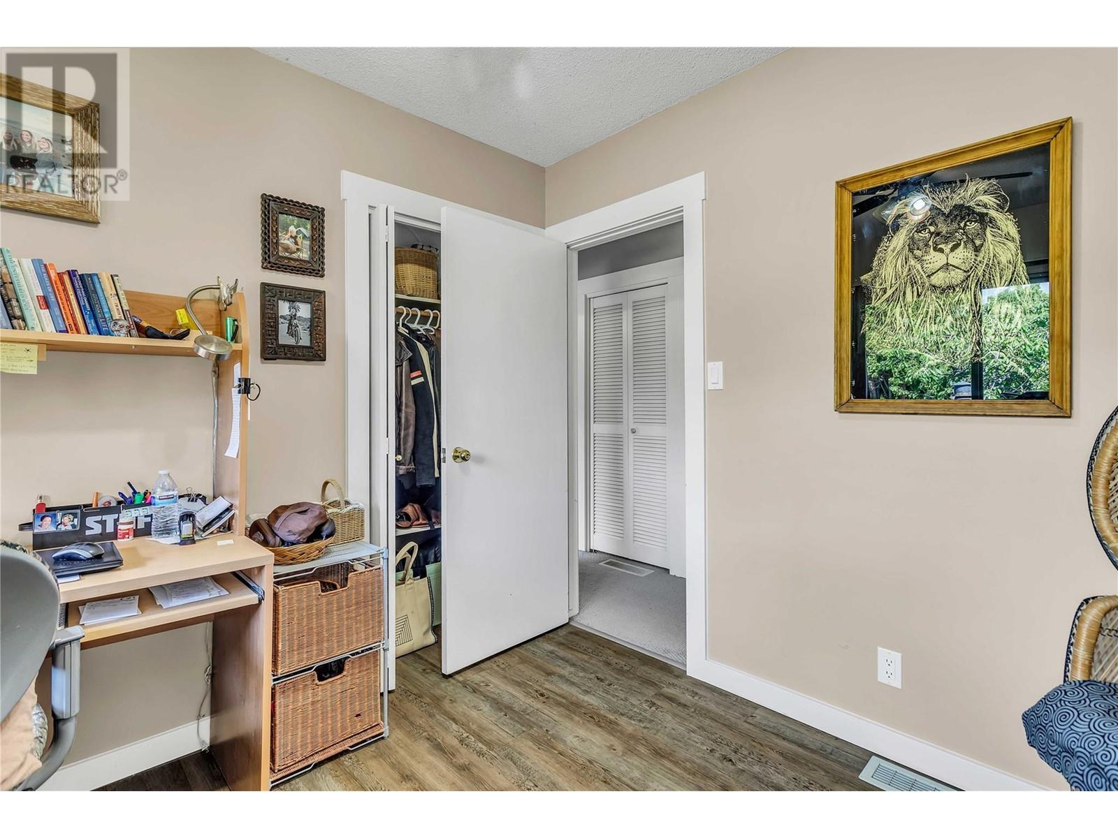  2370 Thacker Drive, West Kelowna