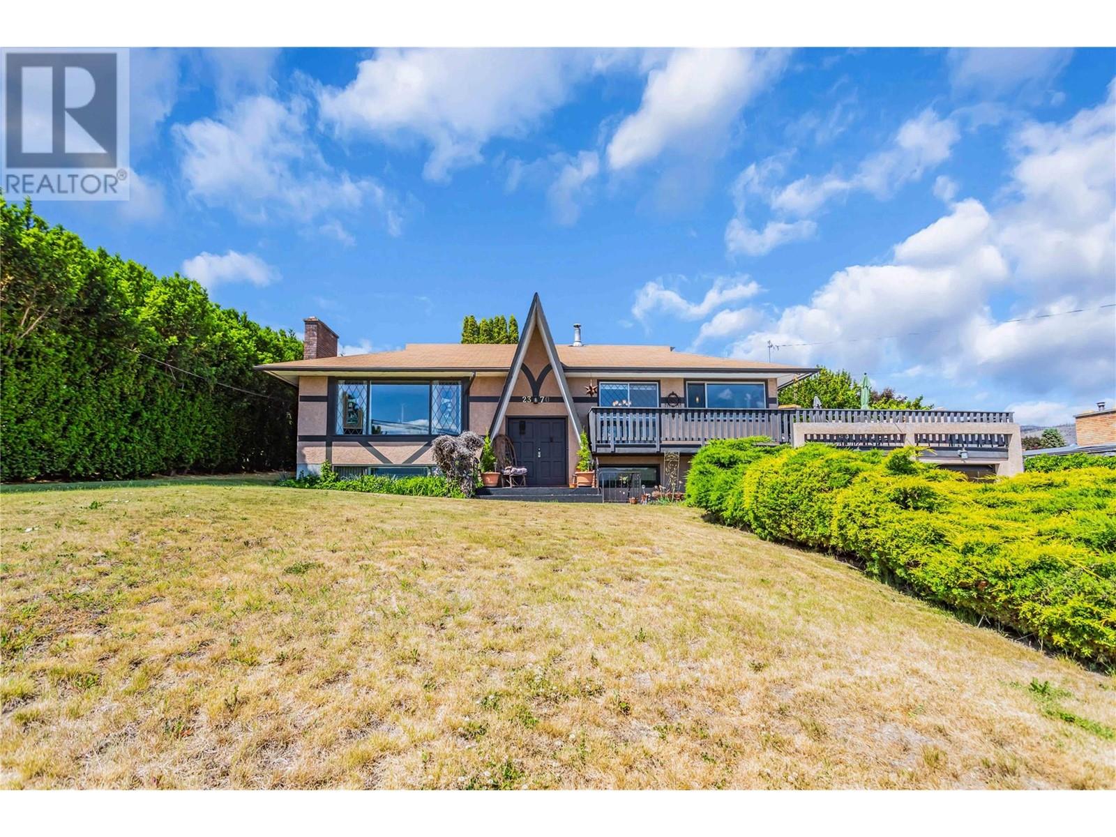  2370 Thacker Drive, West Kelowna