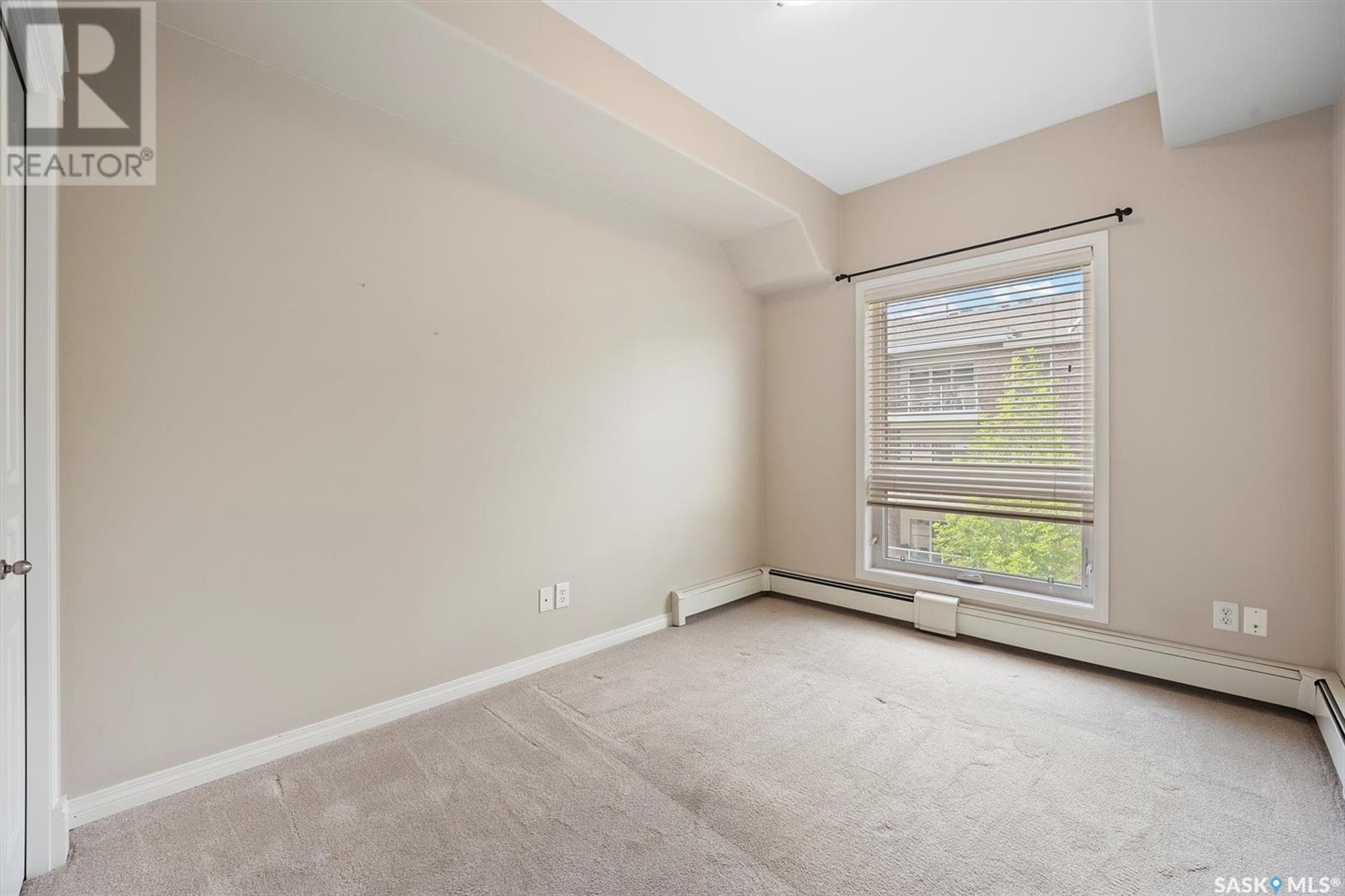 Single Family House Low rise for Sale in   Heritage VIEW Saskatoon 