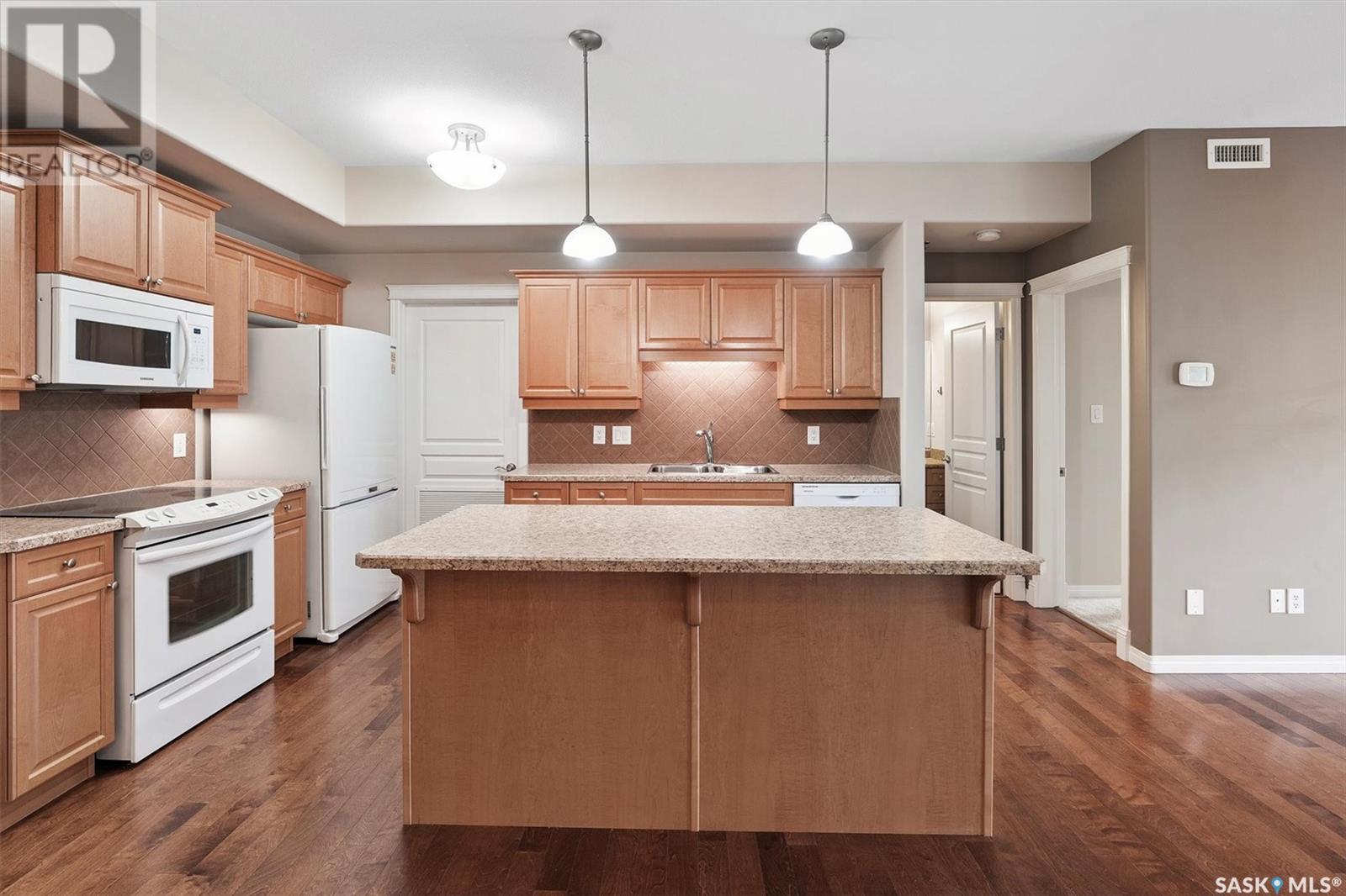 Single Family House Low rise for Sale in   Heritage VIEW Saskatoon 