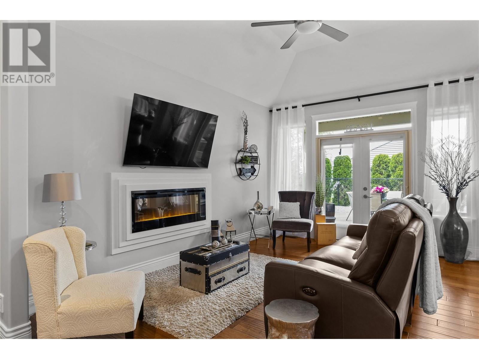 154 4450 Gordon Drive, Kelowna