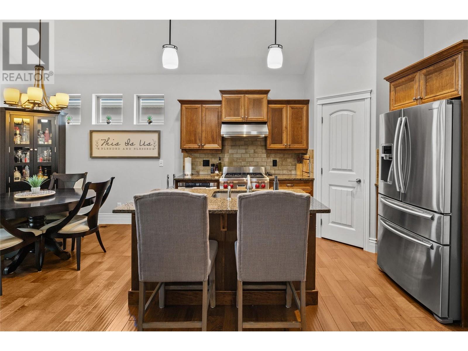 154 4450 Gordon Drive, Kelowna