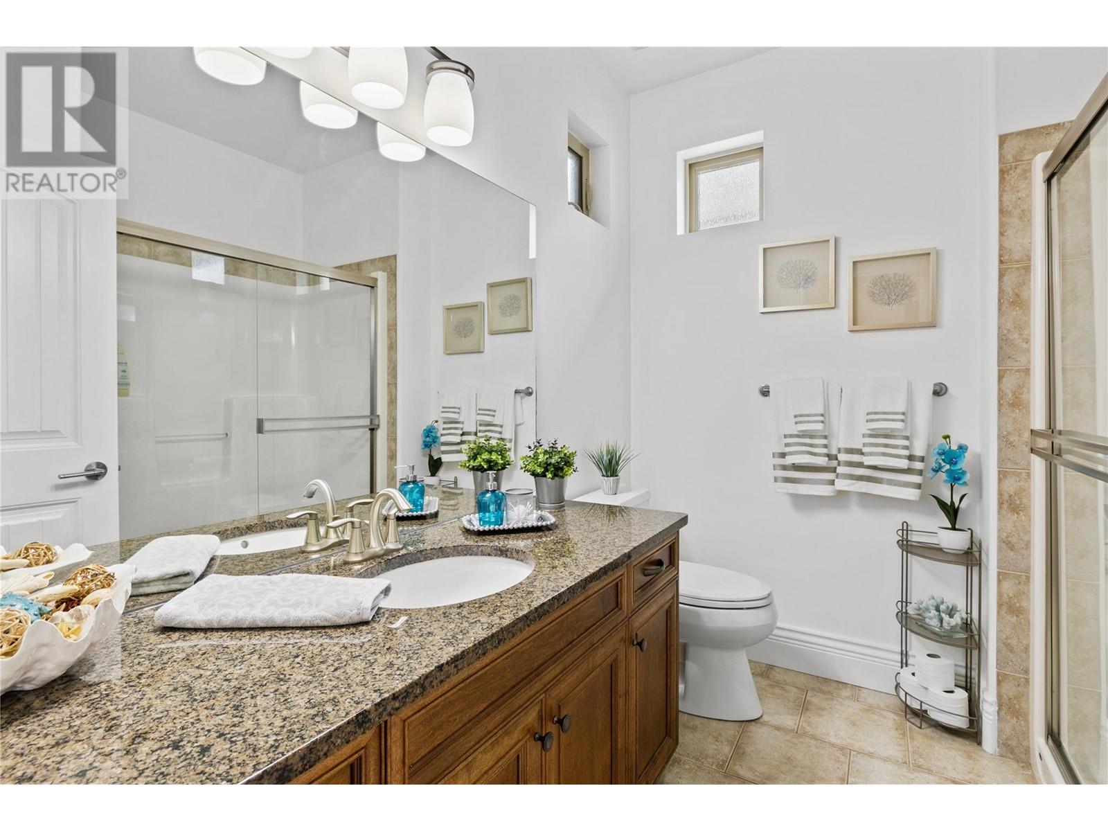 154 4450 Gordon Drive, Kelowna