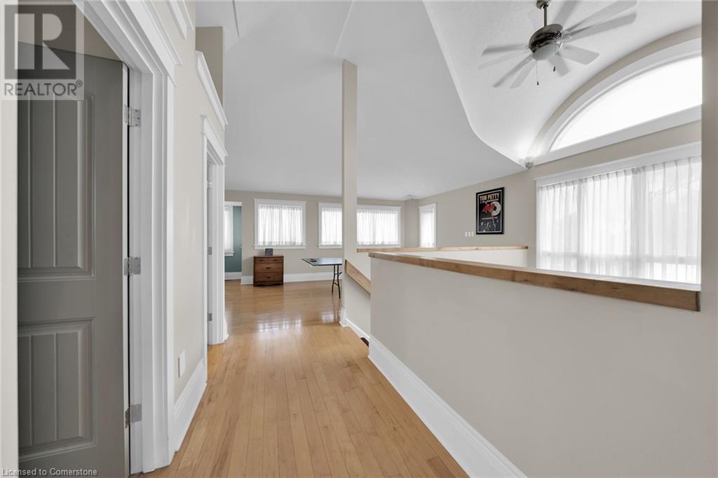 Photo 12 of 550 Beach Boulevard, Hamilton ON
