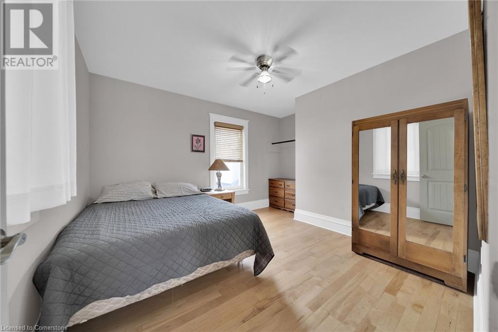 Photo 17 of 550 Beach Boulevard, Hamilton ON