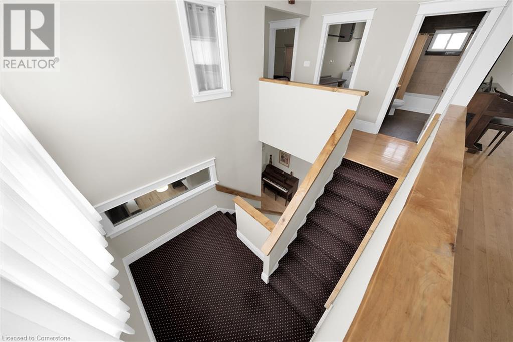 Photo 23 of 550 Beach Boulevard, Hamilton ON