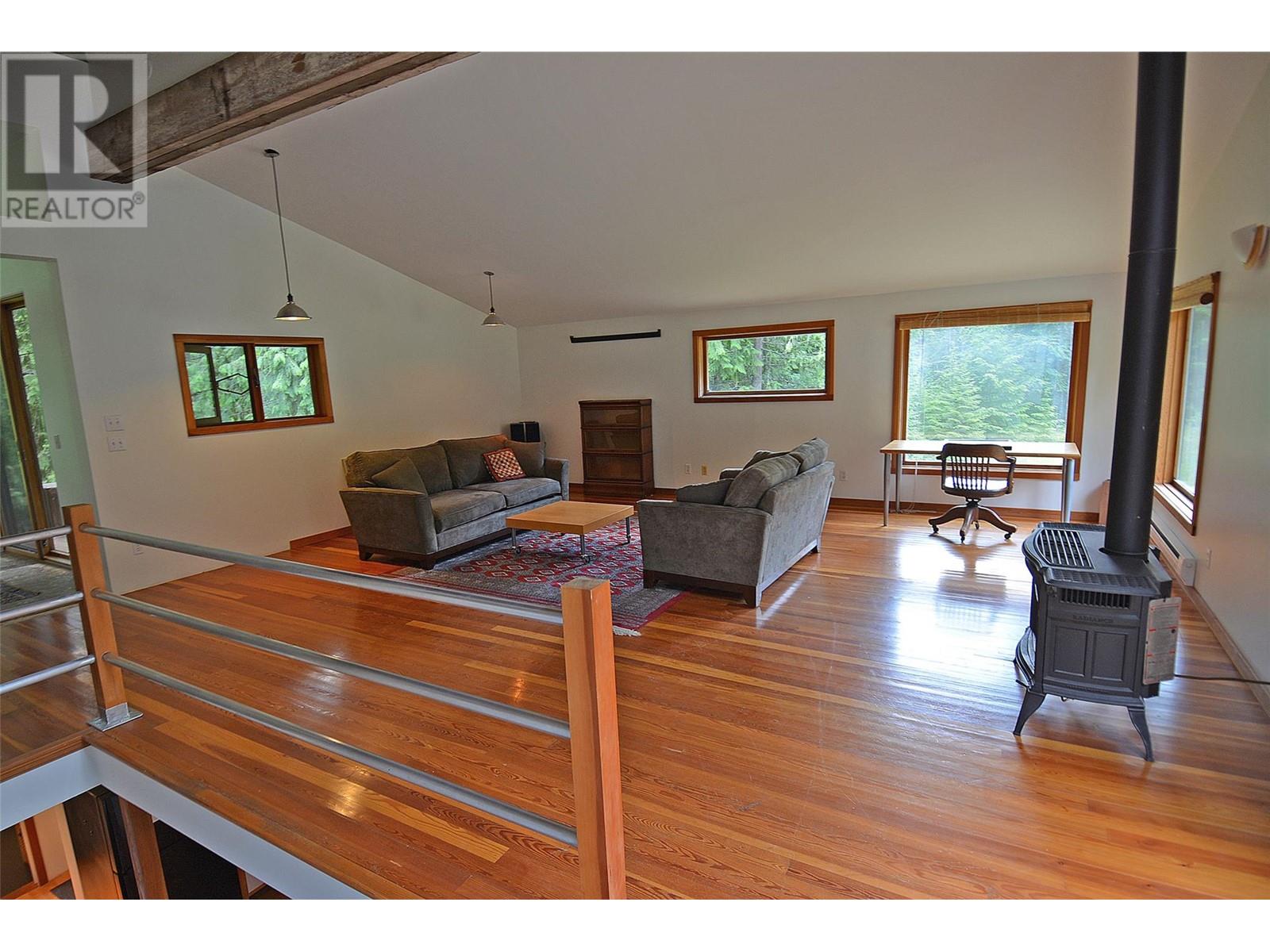Photo 16 of 4911 Slocan River Road, Nelson BC