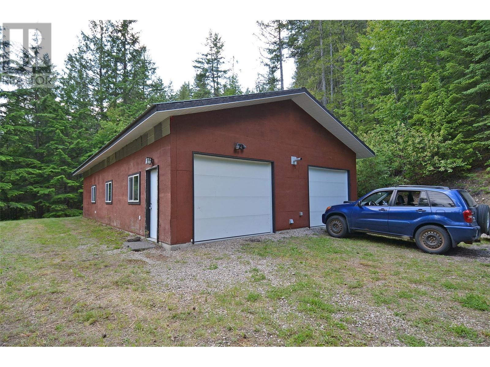 Photo 50 of 4911 Slocan River Road, Nelson BC