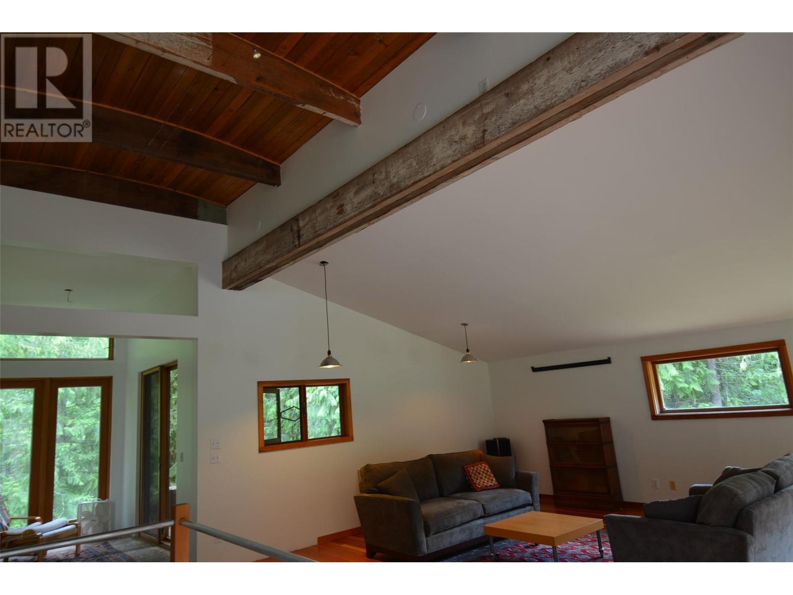 Photo 10 of 4911 Slocan River Road, Nelson BC