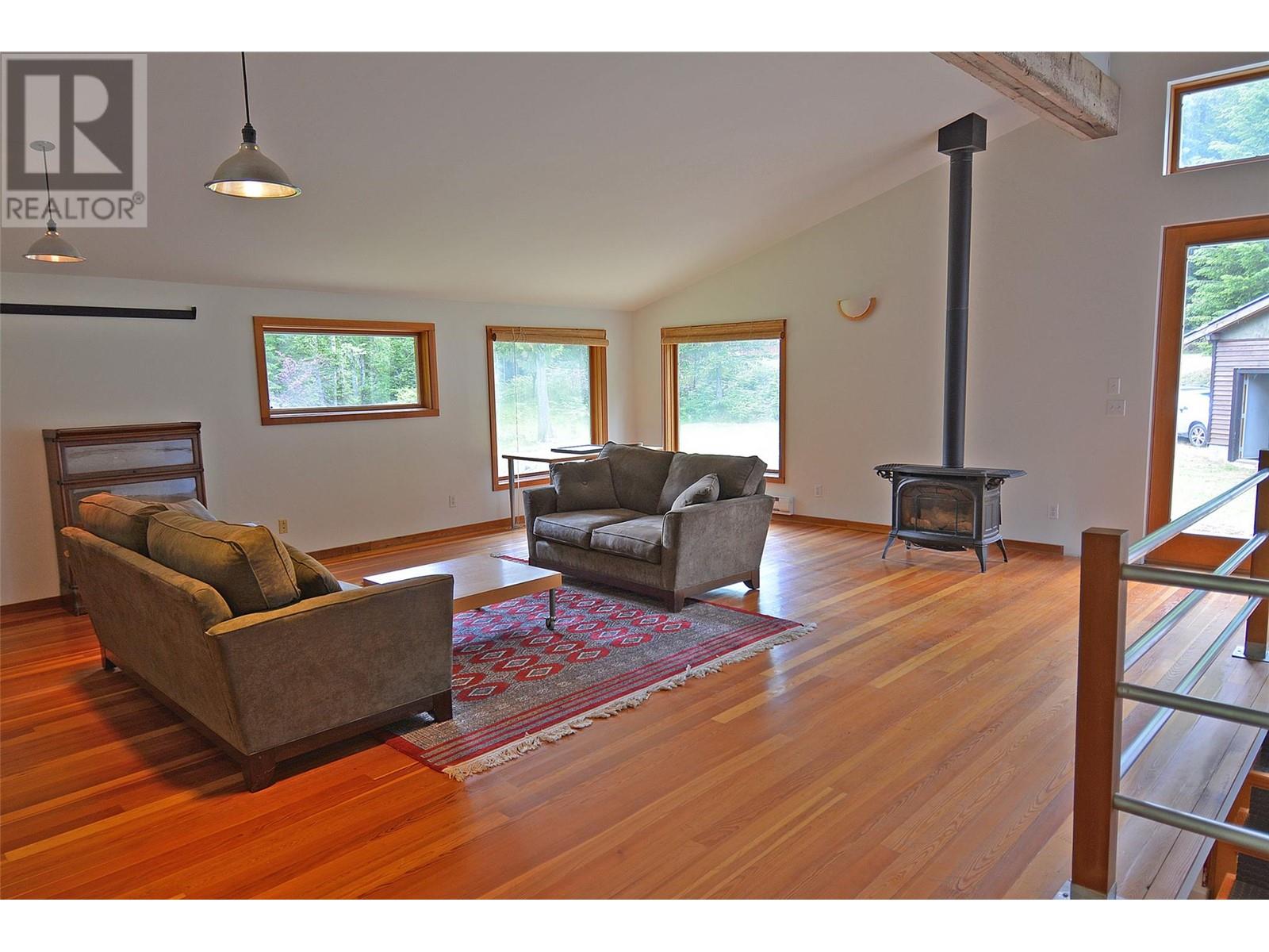 Photo 18 of 4911 Slocan River Road, Nelson BC