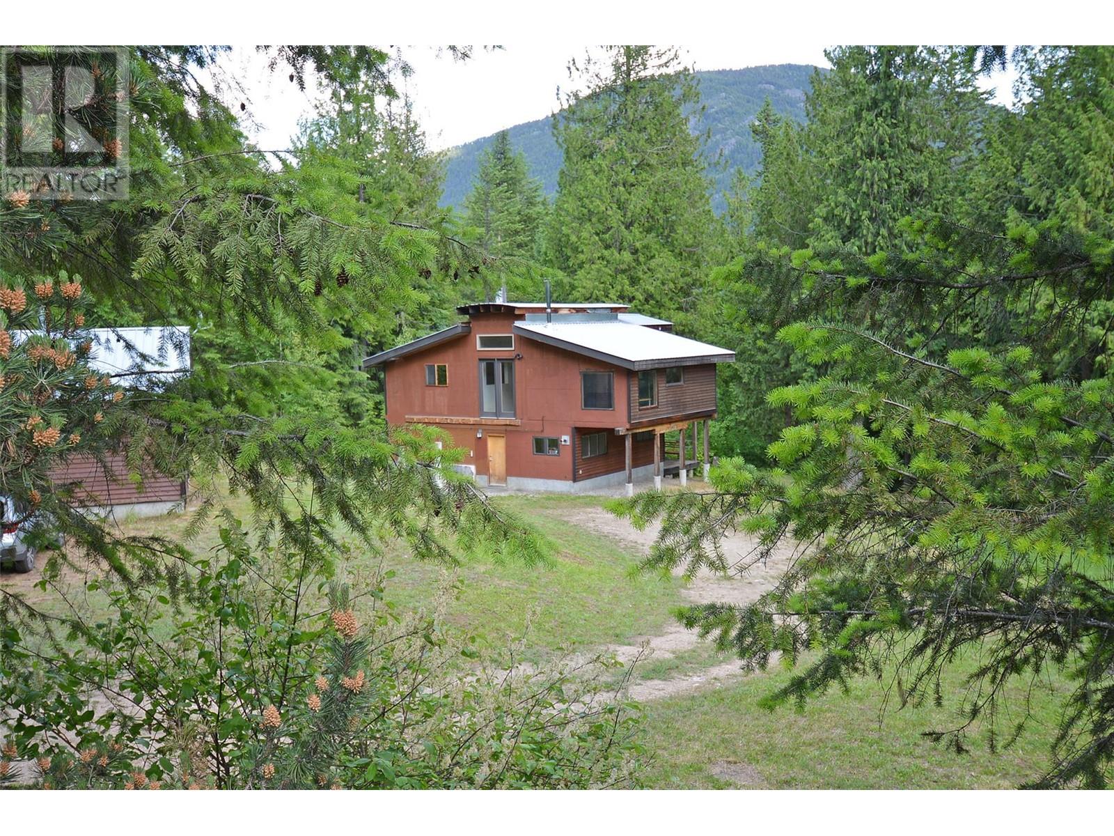 Photo 23 of 4911 Slocan River Road, Nelson BC