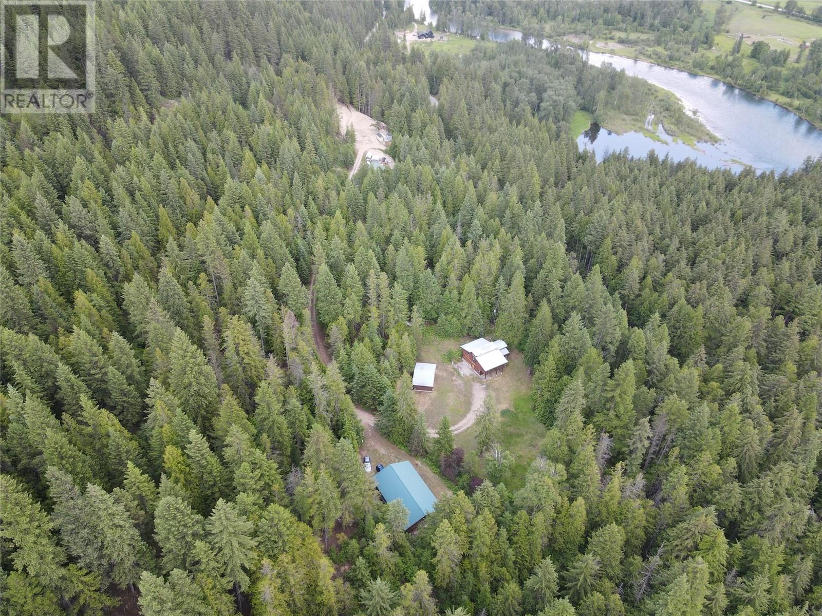Photo 6 of 4911 Slocan River Road, Nelson BC
