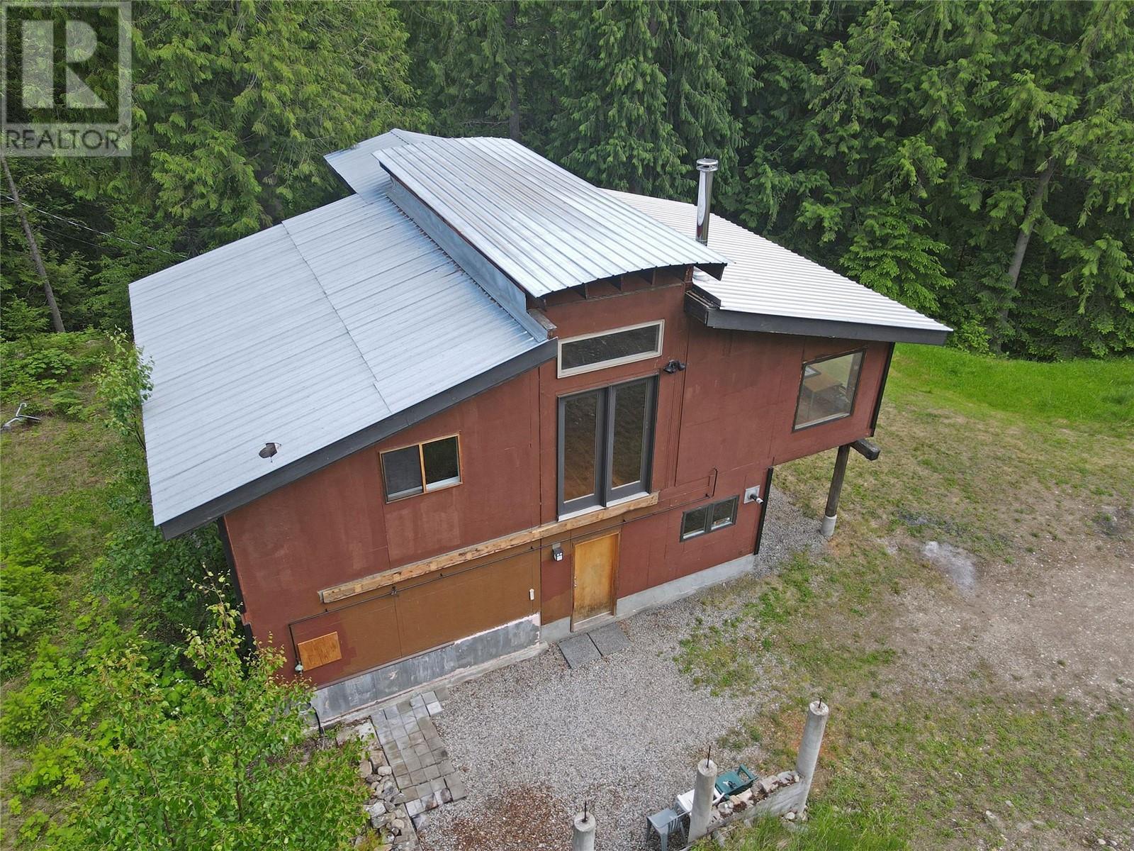 Photo 48 of 4911 Slocan River Road, Nelson BC
