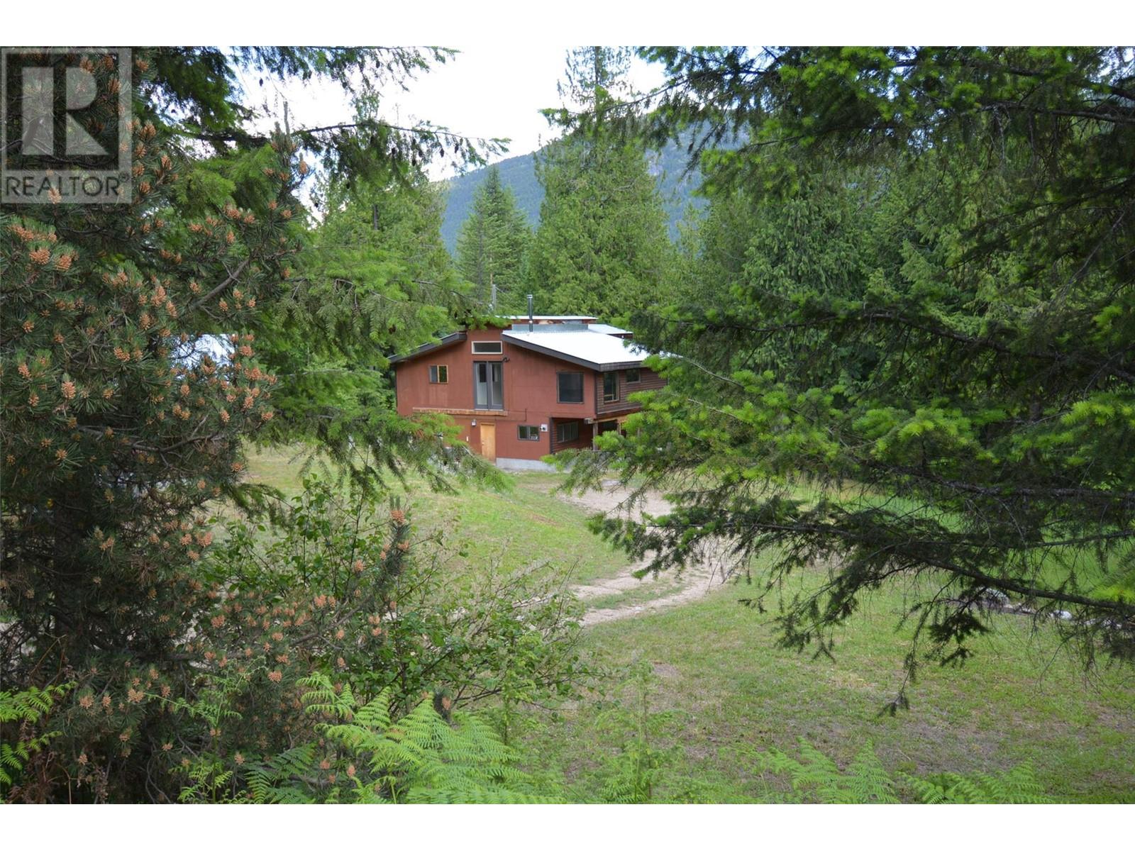 Photo 37 of 4911 Slocan River Road, Nelson BC