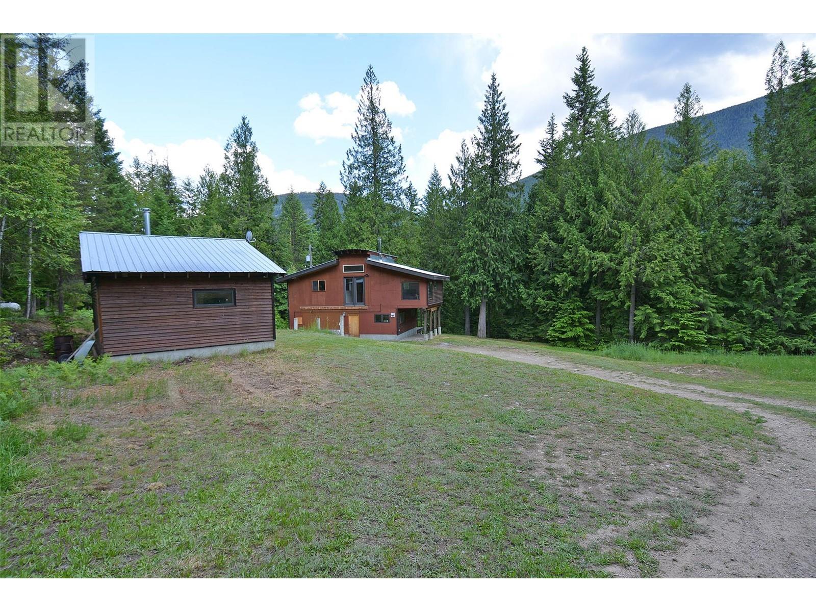 Photo 2 of 4911 Slocan River Road, Nelson BC