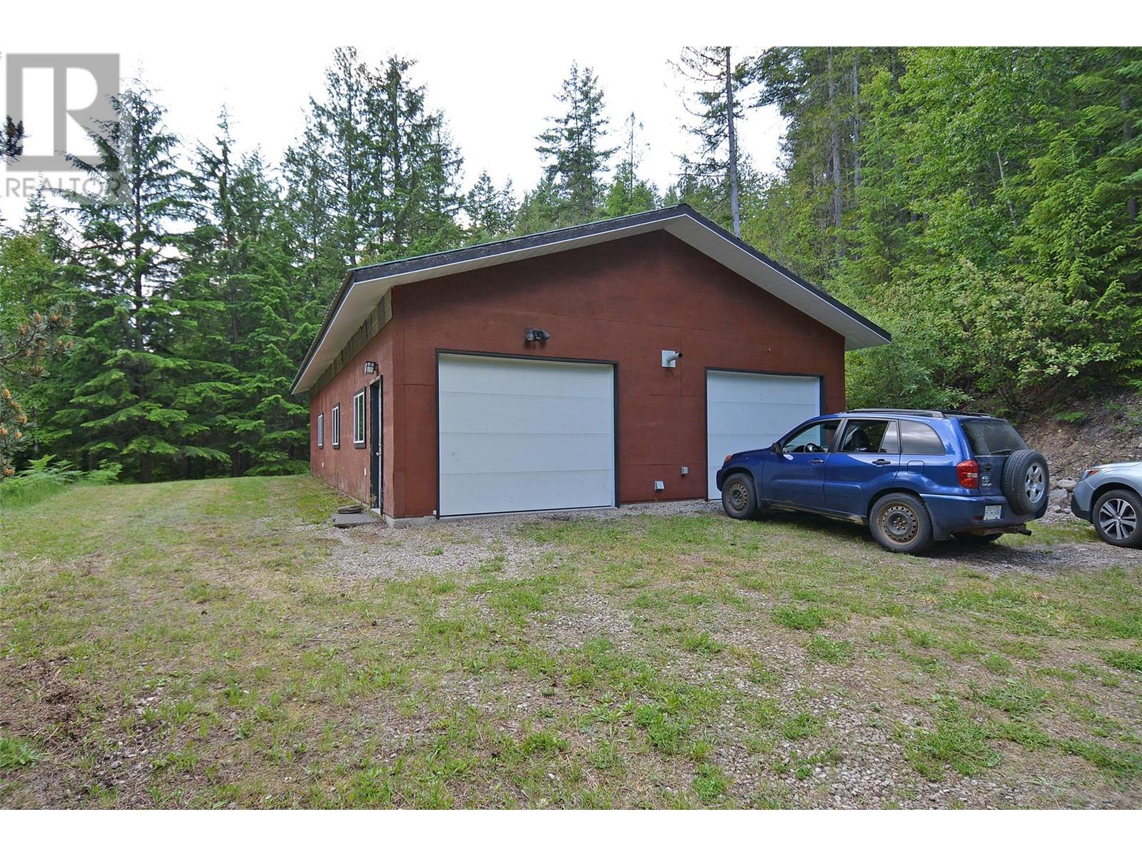 Photo 36 of 4911 Slocan River Road, Nelson BC