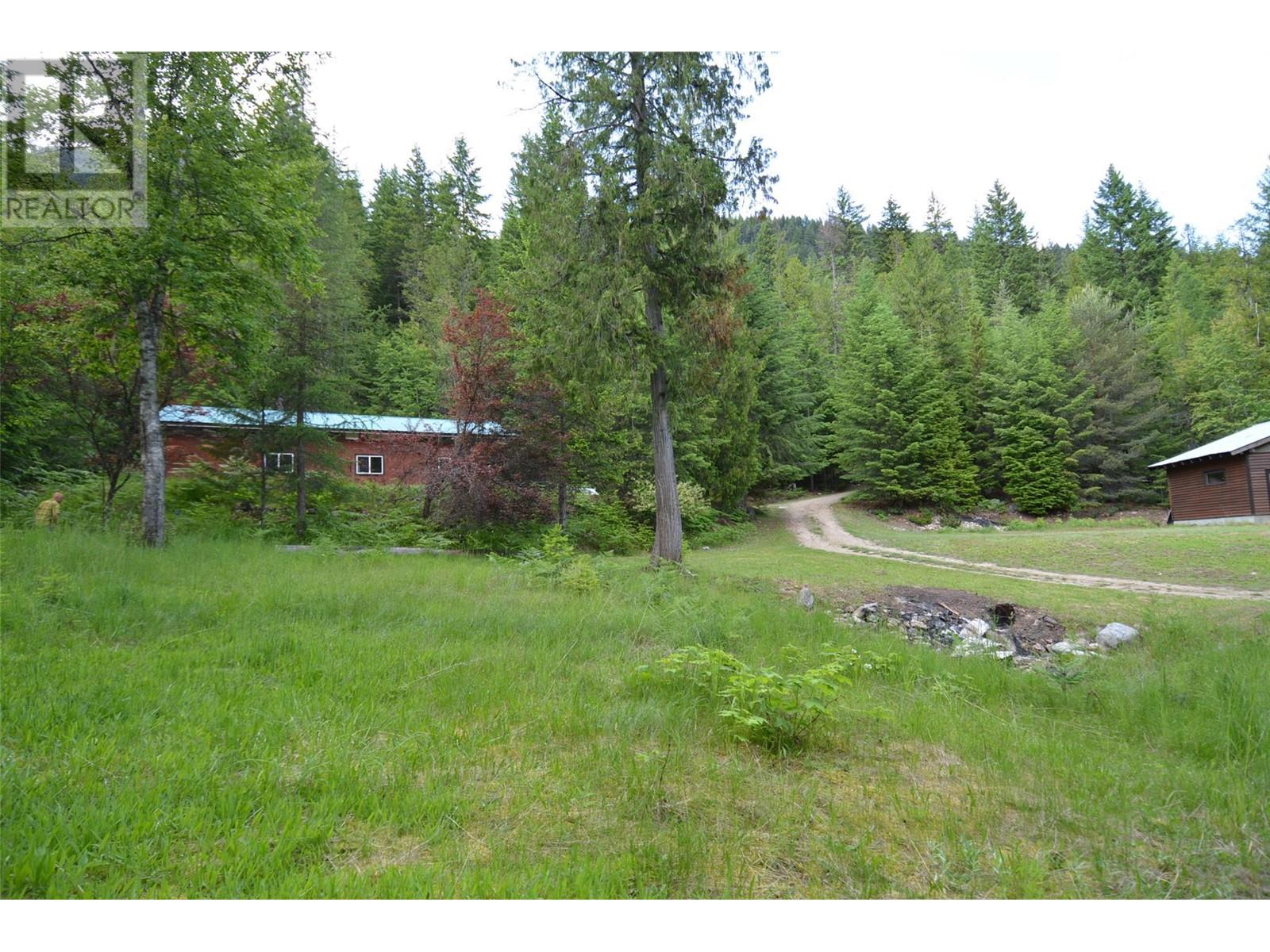 Photo 35 of 4911 Slocan River Road, Nelson BC