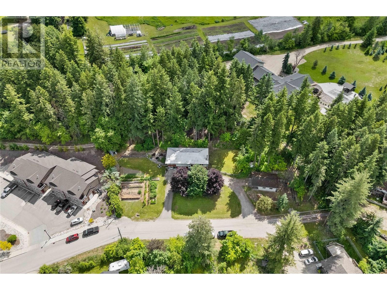 Photo 6 of 1230 1 Street Se, Salmon Arm BC