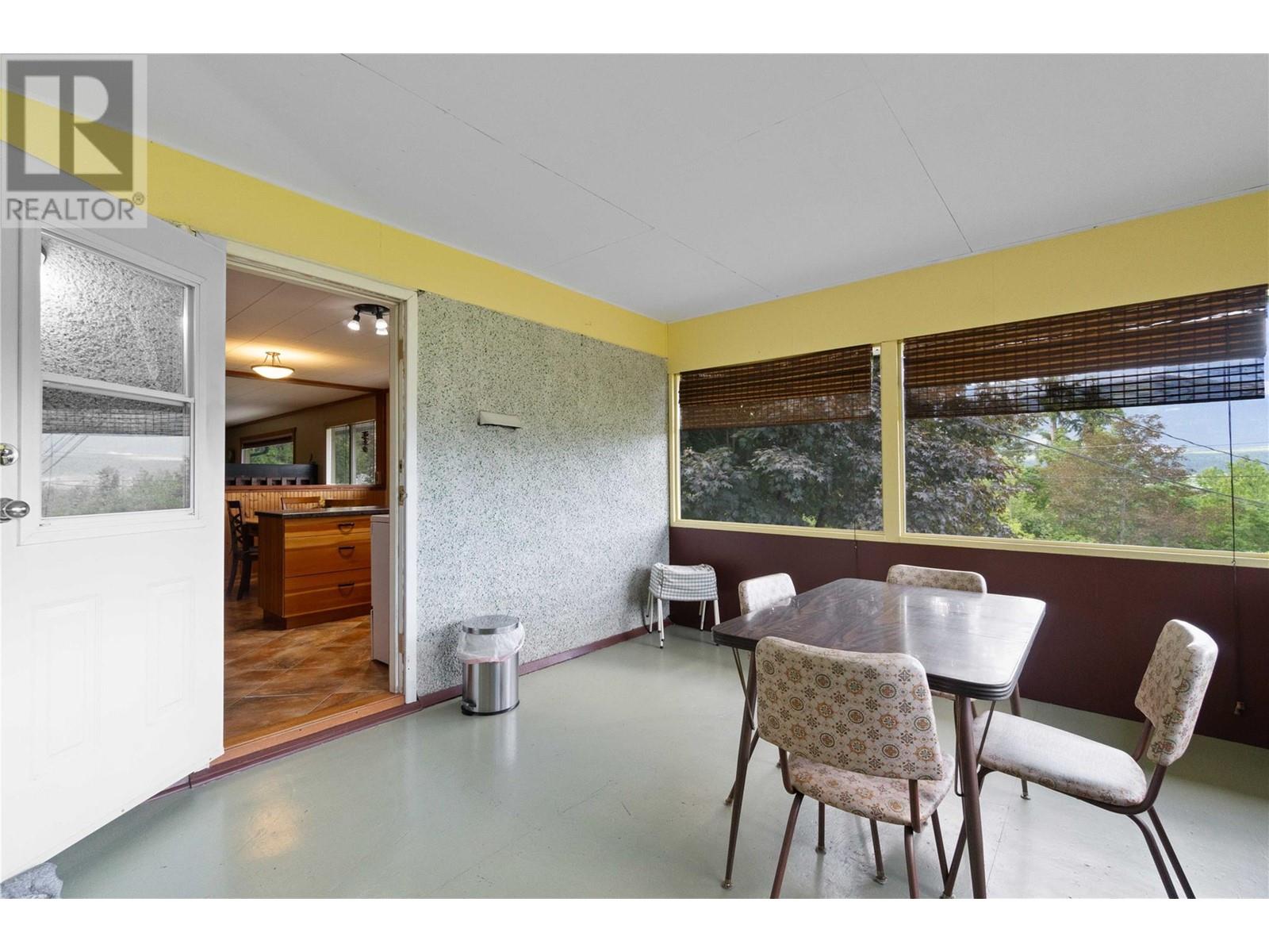 Photo 11 of 1230 1 Street Se, Salmon Arm BC