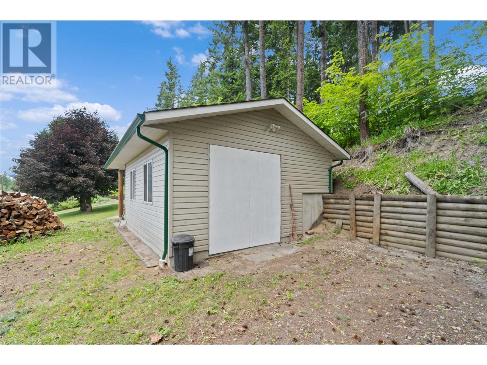 Photo 41 of 1230 1 Street Se, Salmon Arm BC