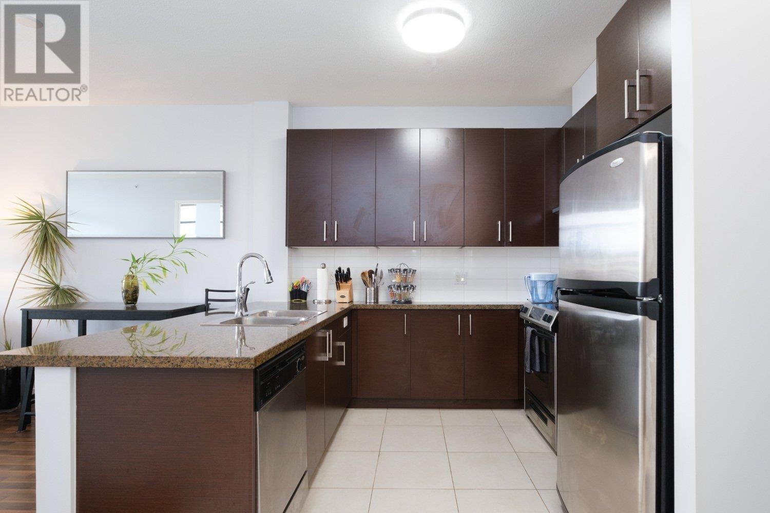 Photo 2 of 702 4250 Dawson Street, Burnaby BC