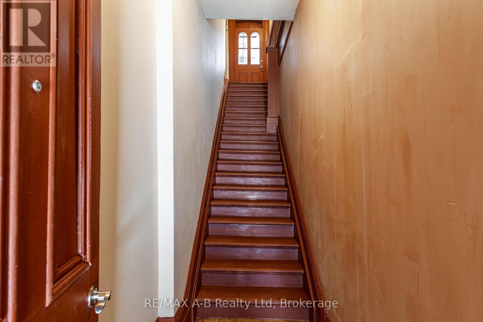 Photo 22 of 141 143 Queen Street E, St Marys ON