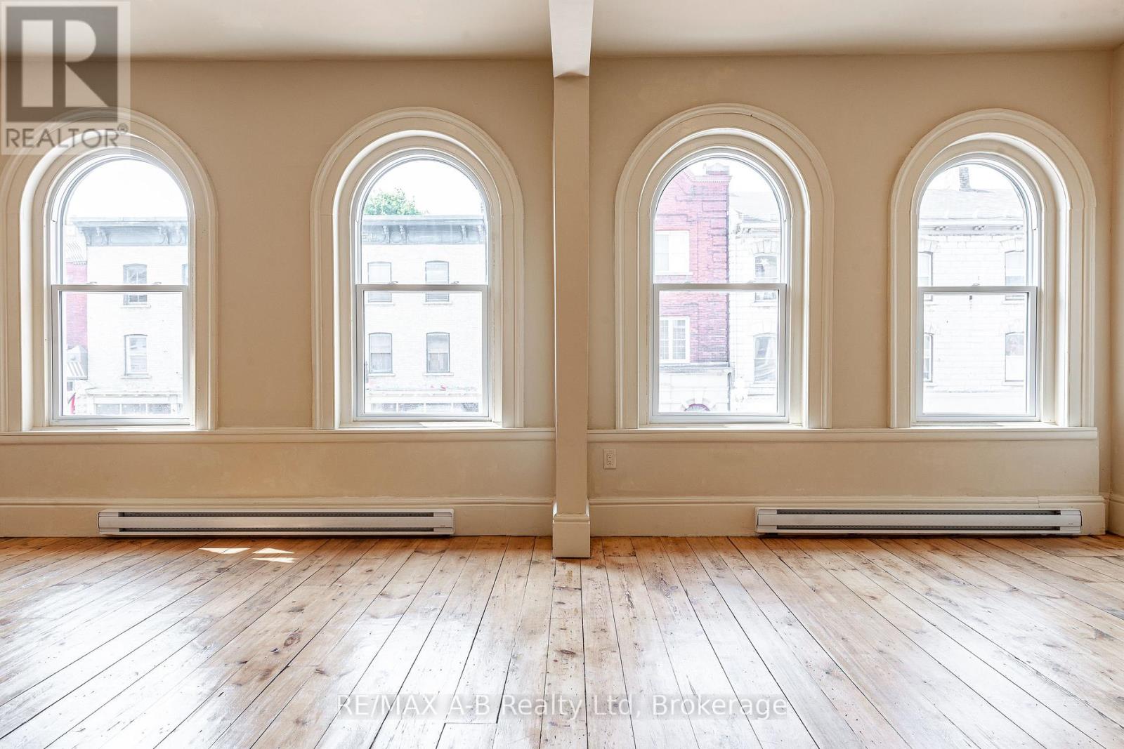 Photo 24 of 141 143 Queen Street E, St Marys ON