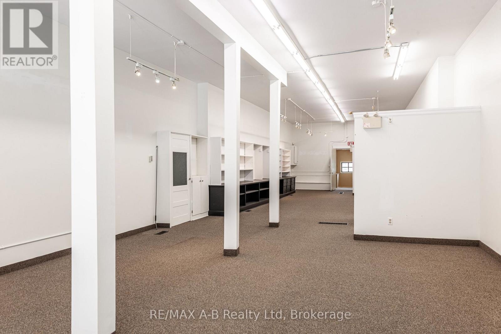 Photo 4 of 141 143 Queen Street E, St Marys ON