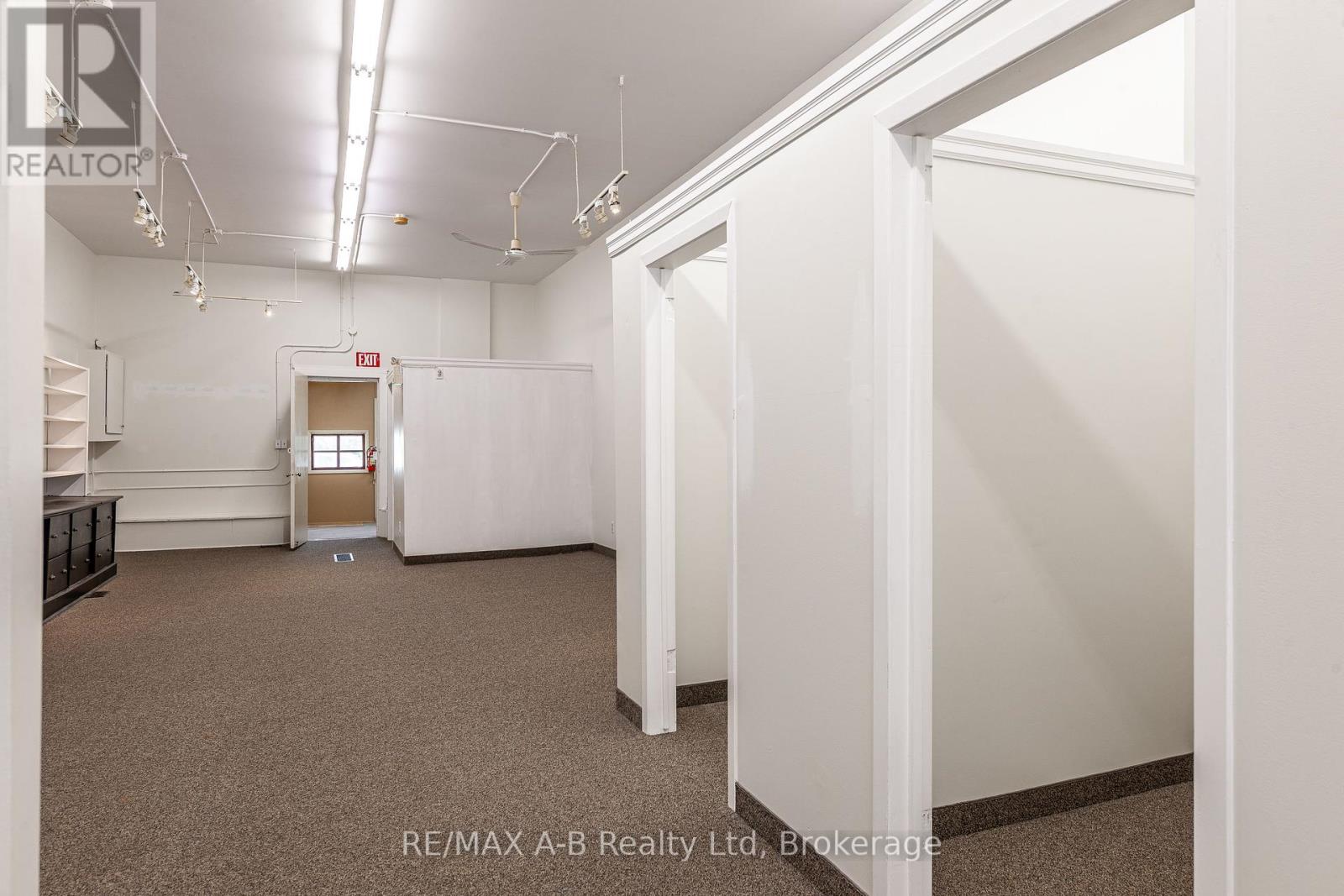 Photo 38 of 141 143 Queen Street E, St Marys ON