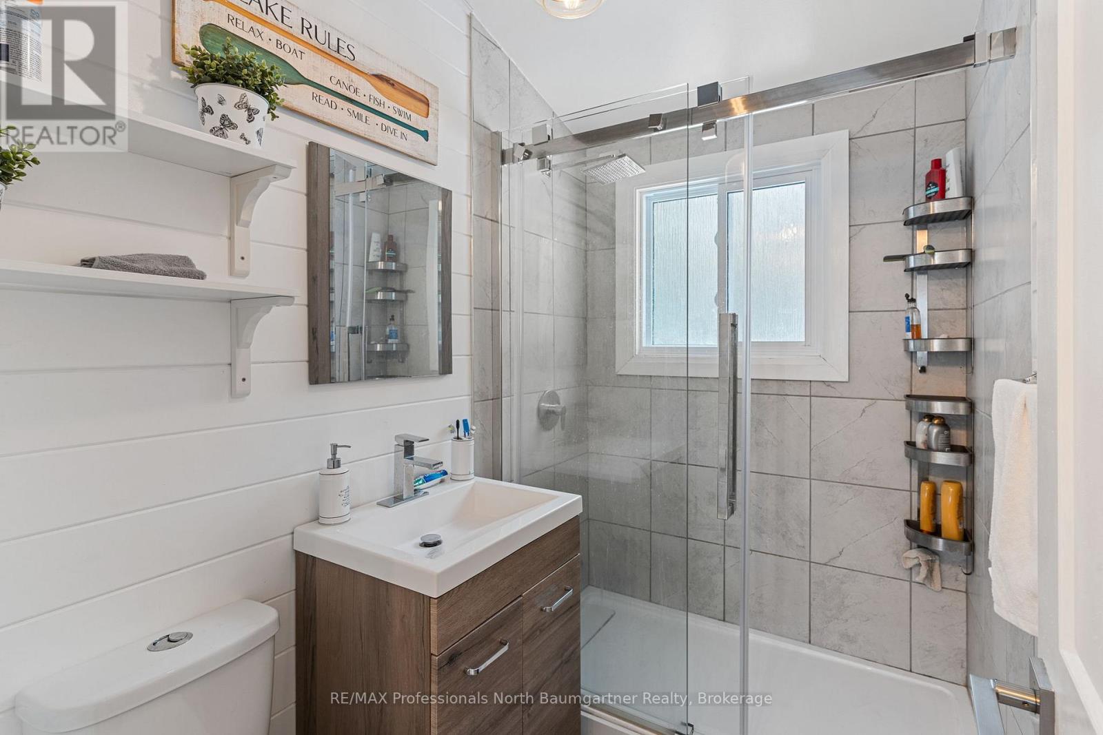 Photo 16 of 1088 Gravel Pit Drive, Minden Hills ON