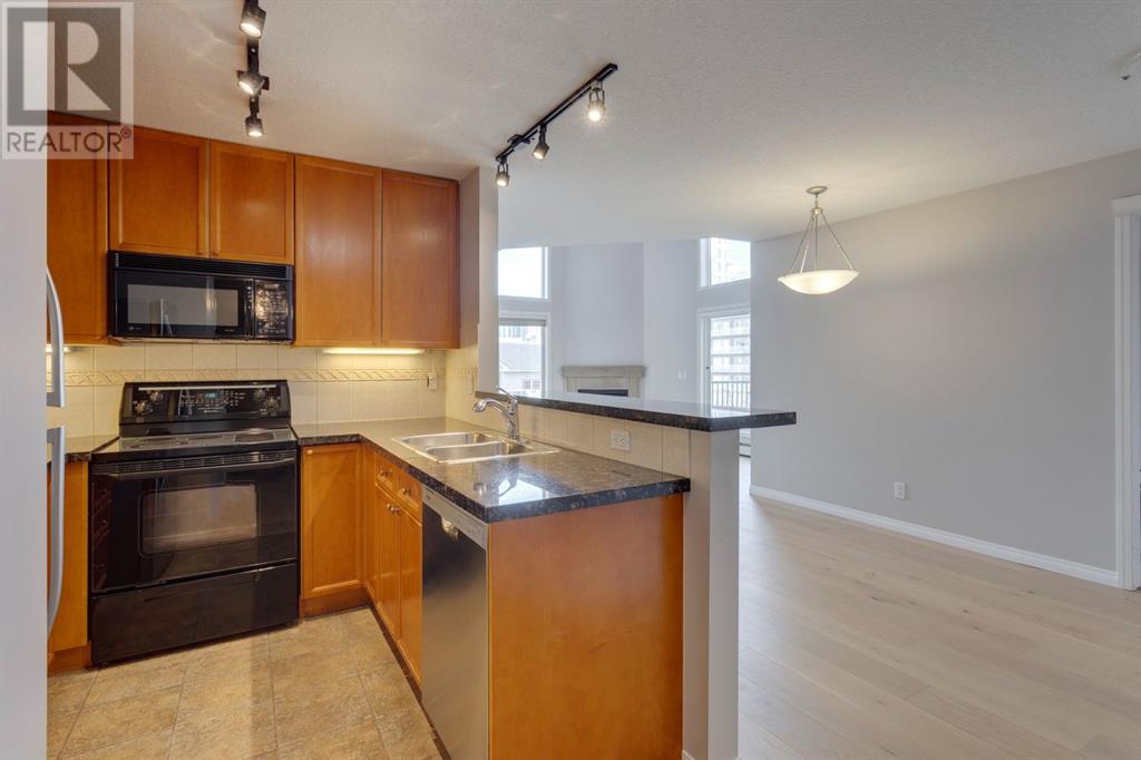 Single Family House Multi-level for Sale in    Avenue SW Beltline Calgary 