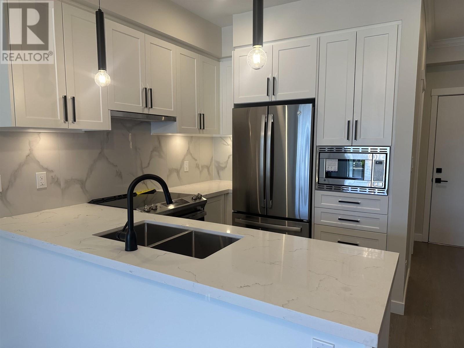 Photo 12 of 104 12109 223 Street, Maple Ridge BC