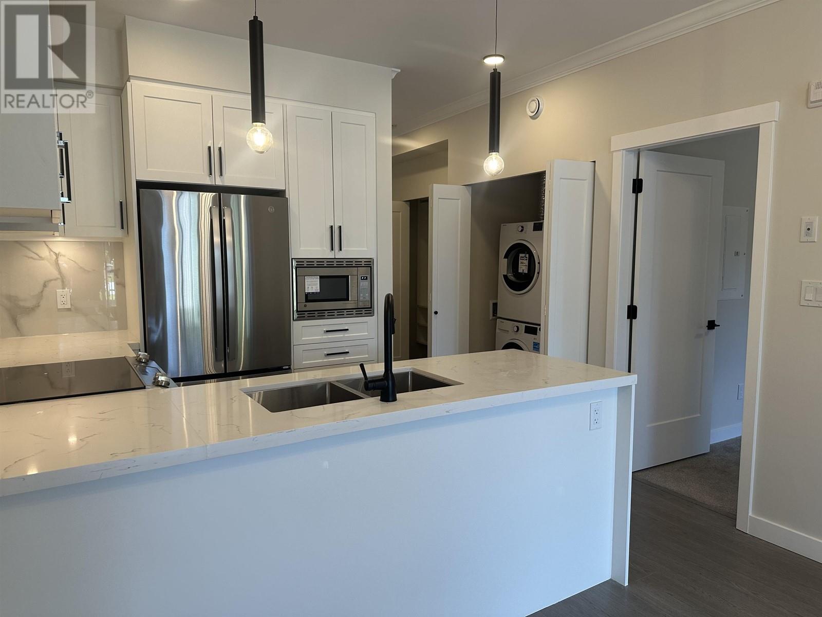 Photo 4 of 104 12109 223 Street, Maple Ridge BC