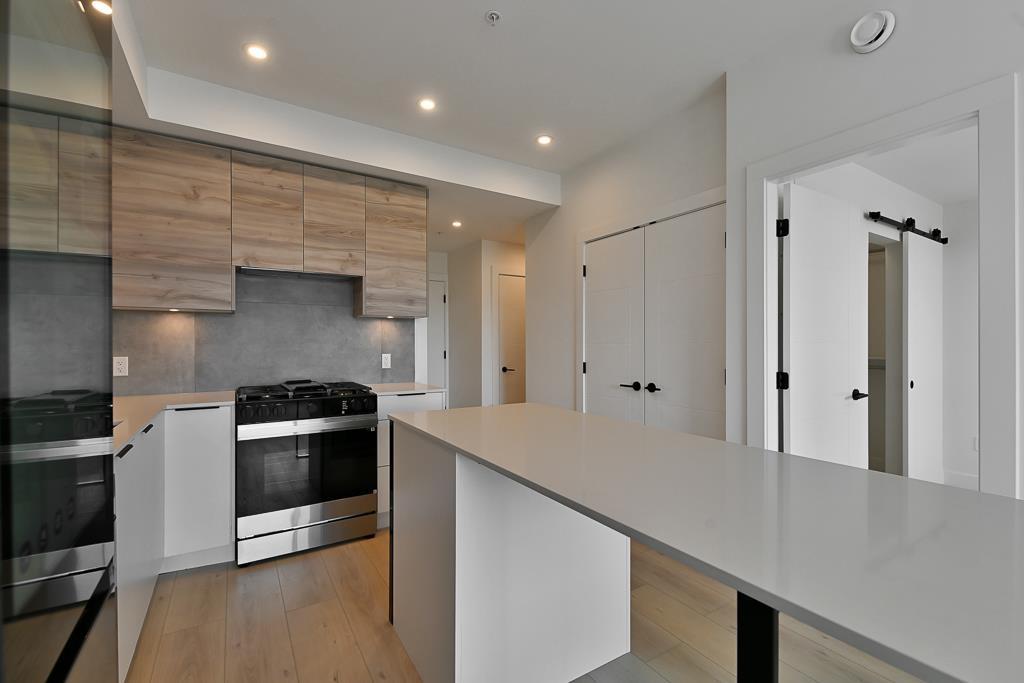 Photo 11 of 308 30490 Cardinal Avenue, Abbotsford BC