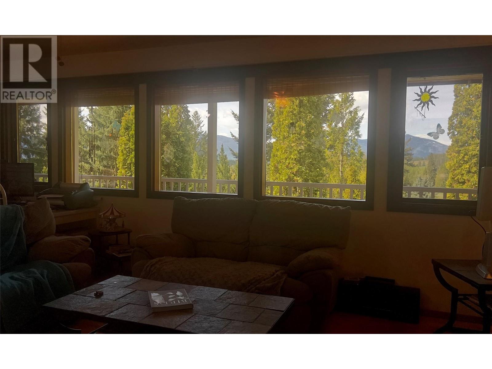 5110 Vance Road, Creston