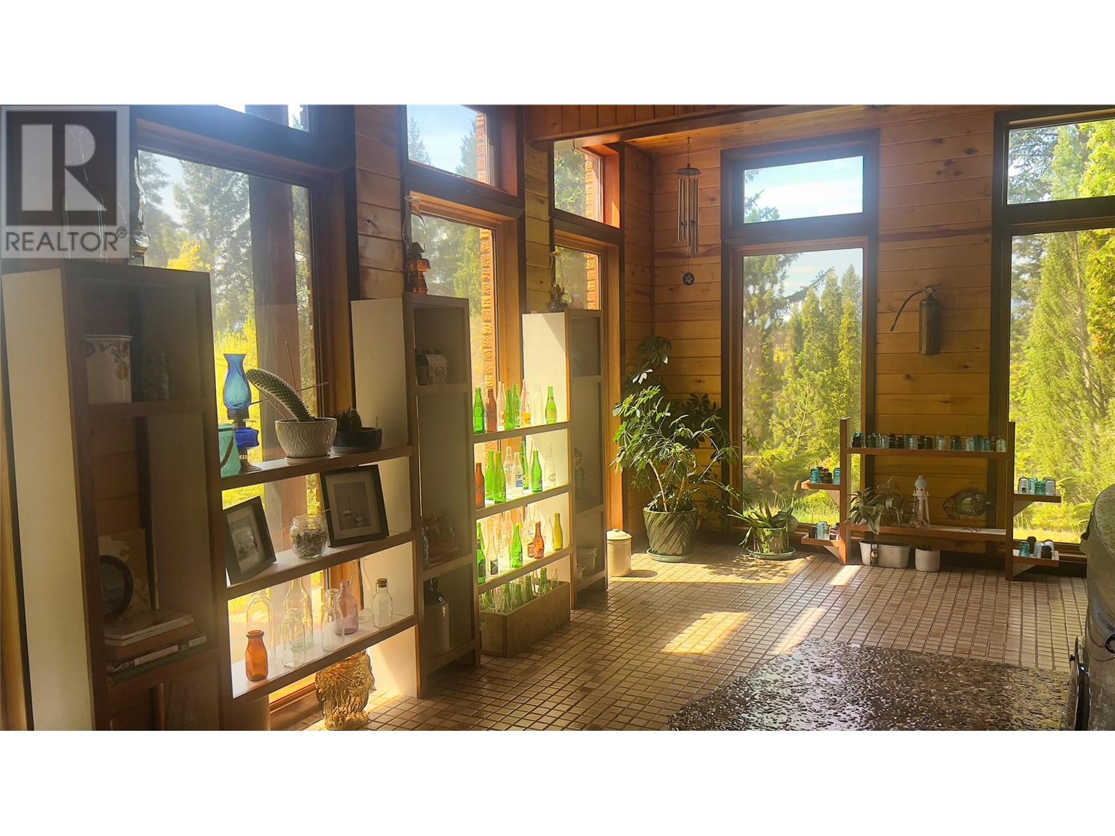 5110 Vance Road, Creston