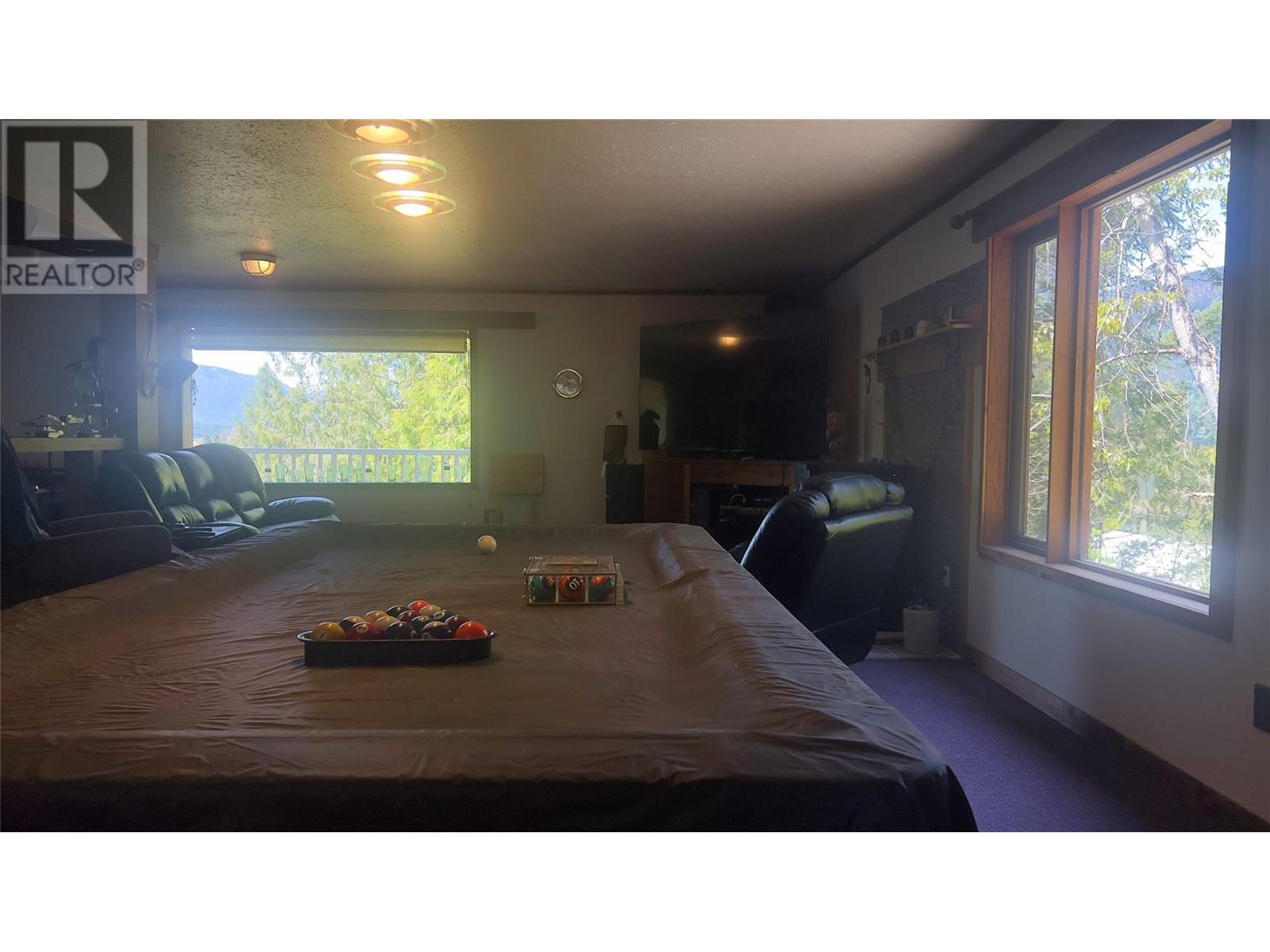 5110 Vance Road, Creston